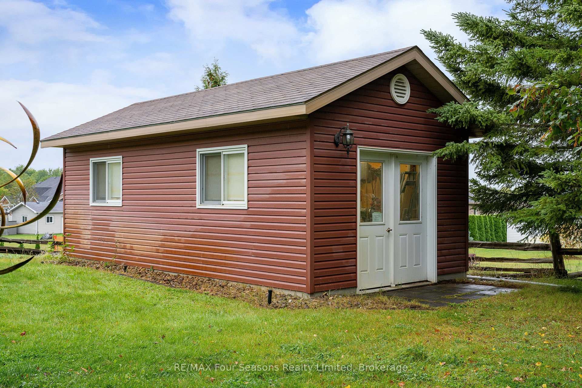 84 Wasaga Sands Drive photo 27