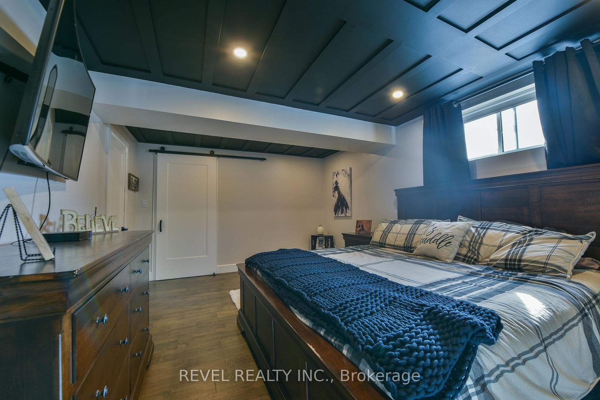 1331 Park Avenue photo 17