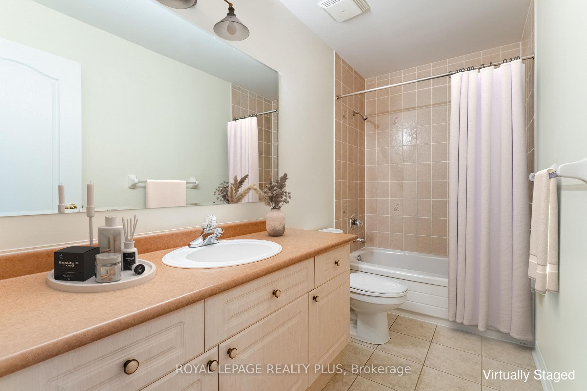 Virtual Staged Main Bathroom