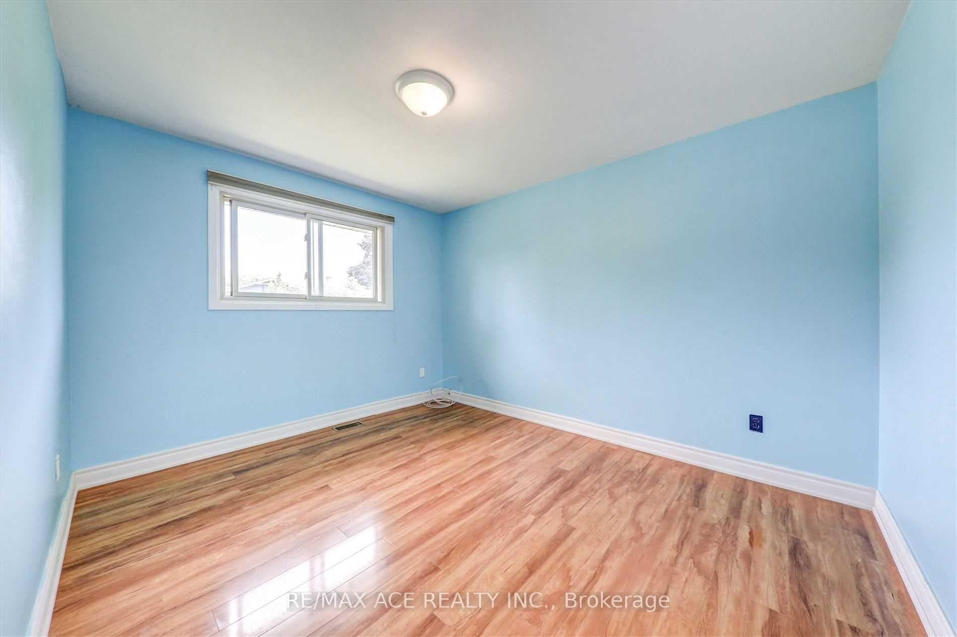 646 Gibb Street photo 12