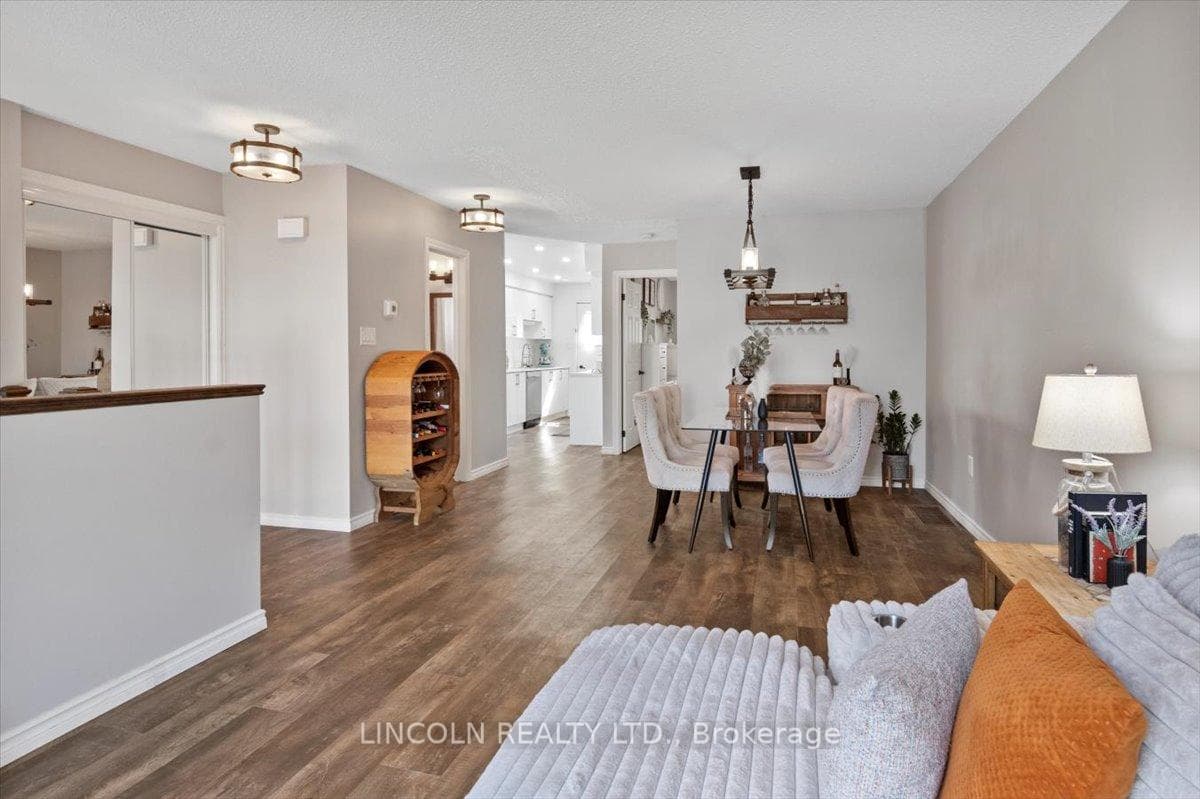 285B Liberty Street photo 9