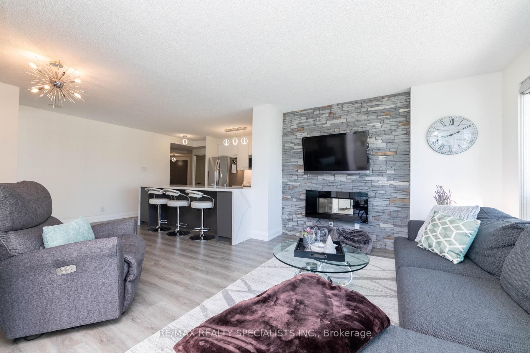 10 YONGE Street Unit 1807 photo 19