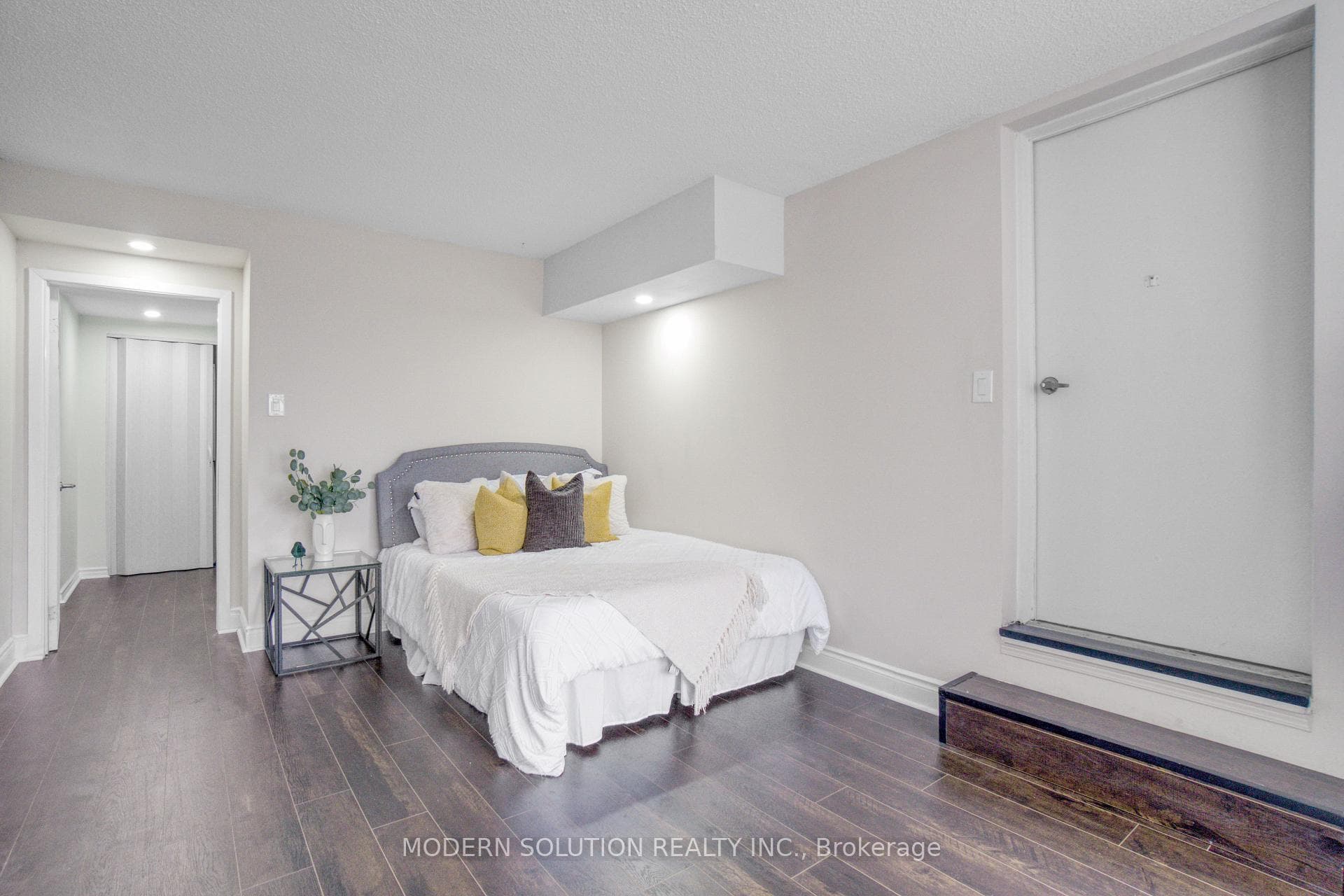 250 Webb Drive Unit 1504 photo 16