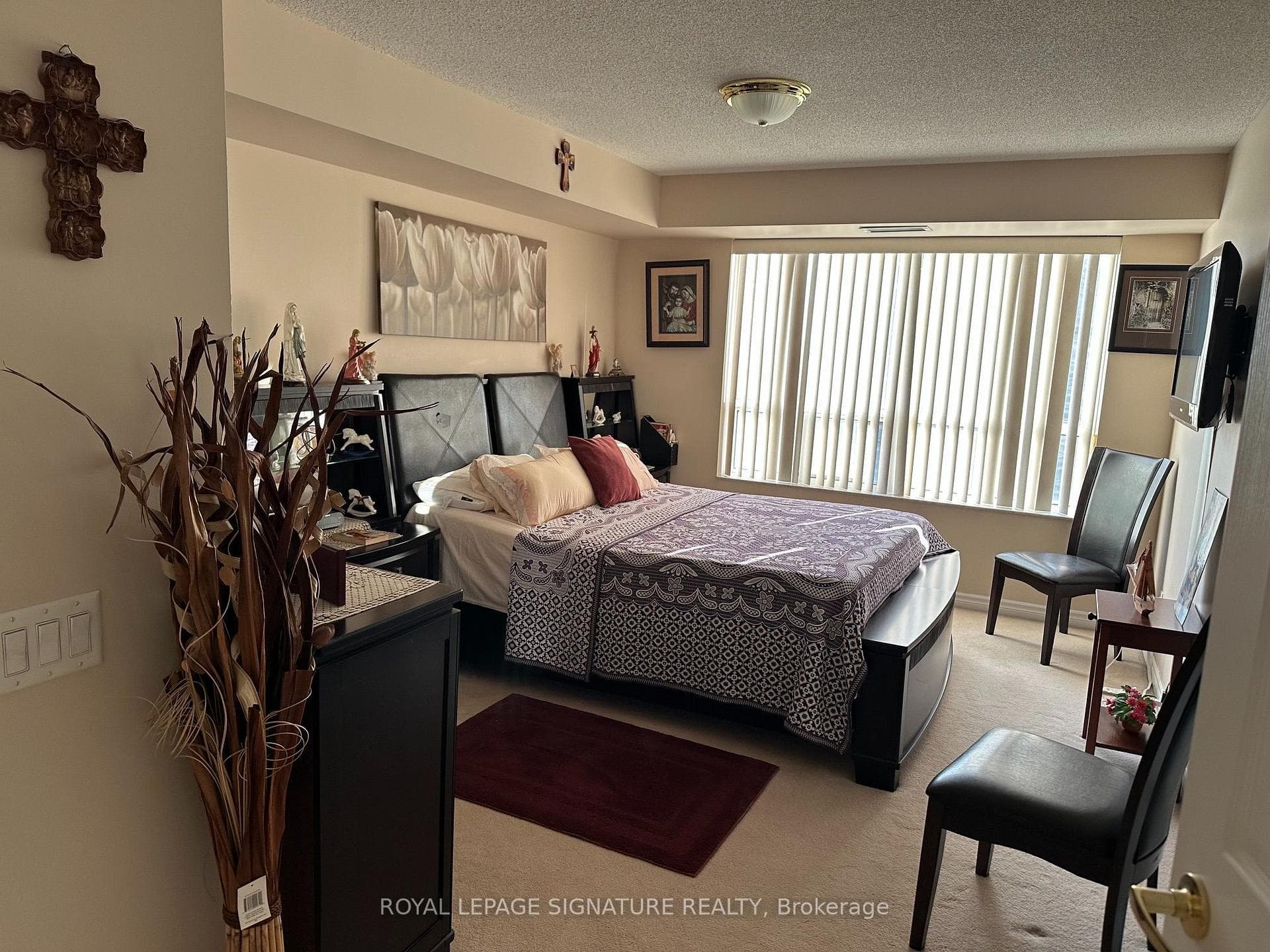 25 Kingsbridge Garden Circle Unit 2219 photo 4