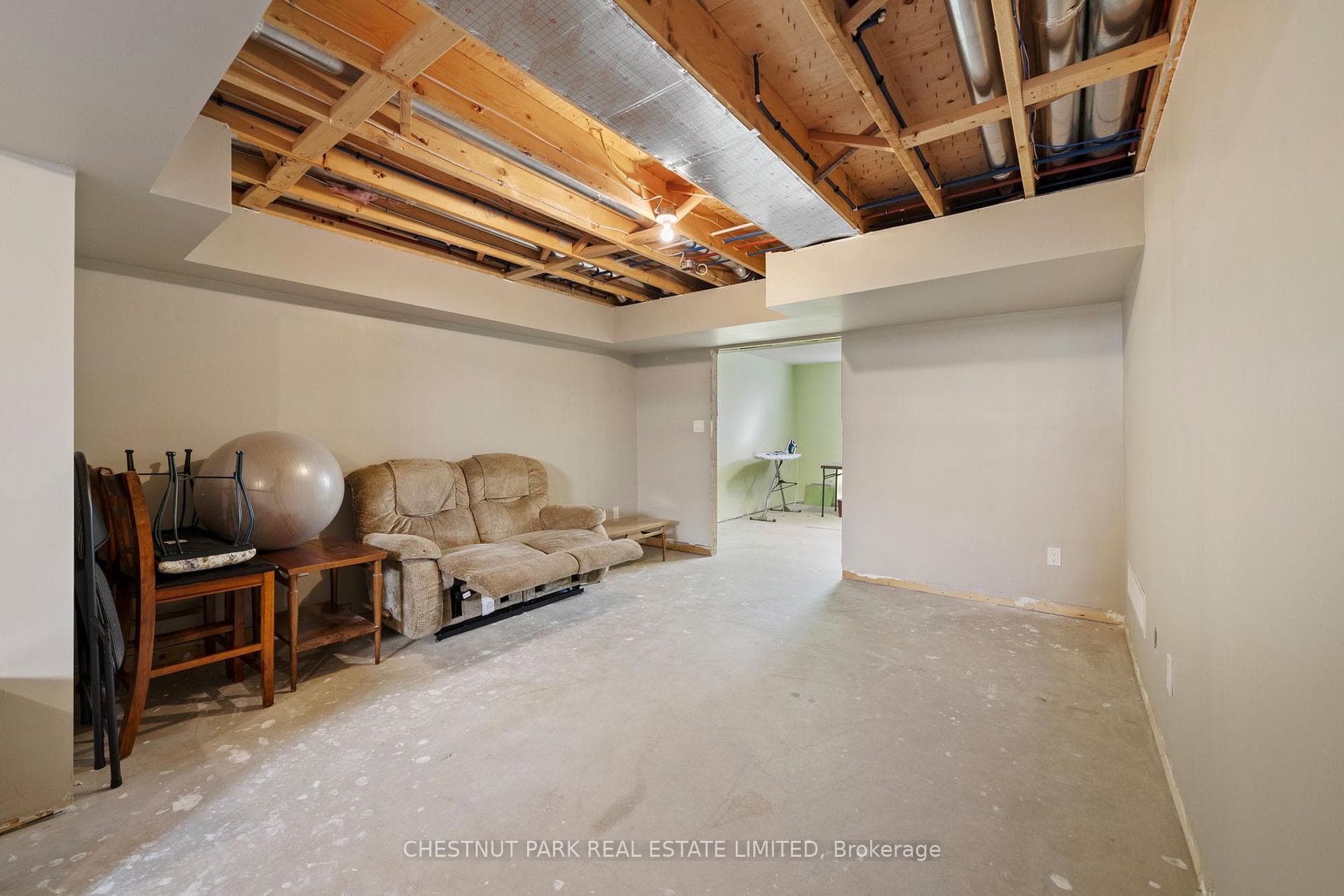 21 Merrill Drive photo 32