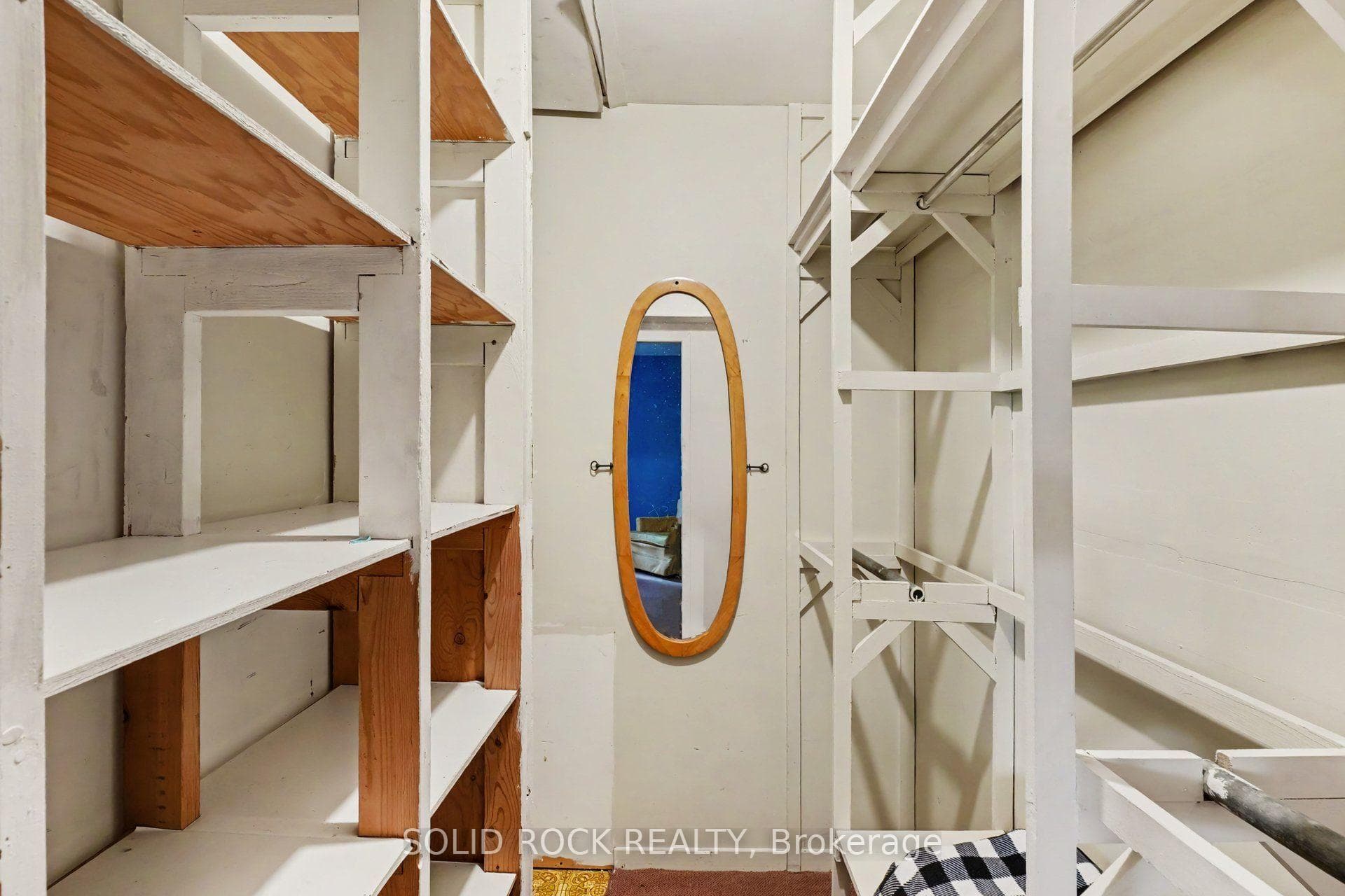 Walk-in closet. Primary Bedroom