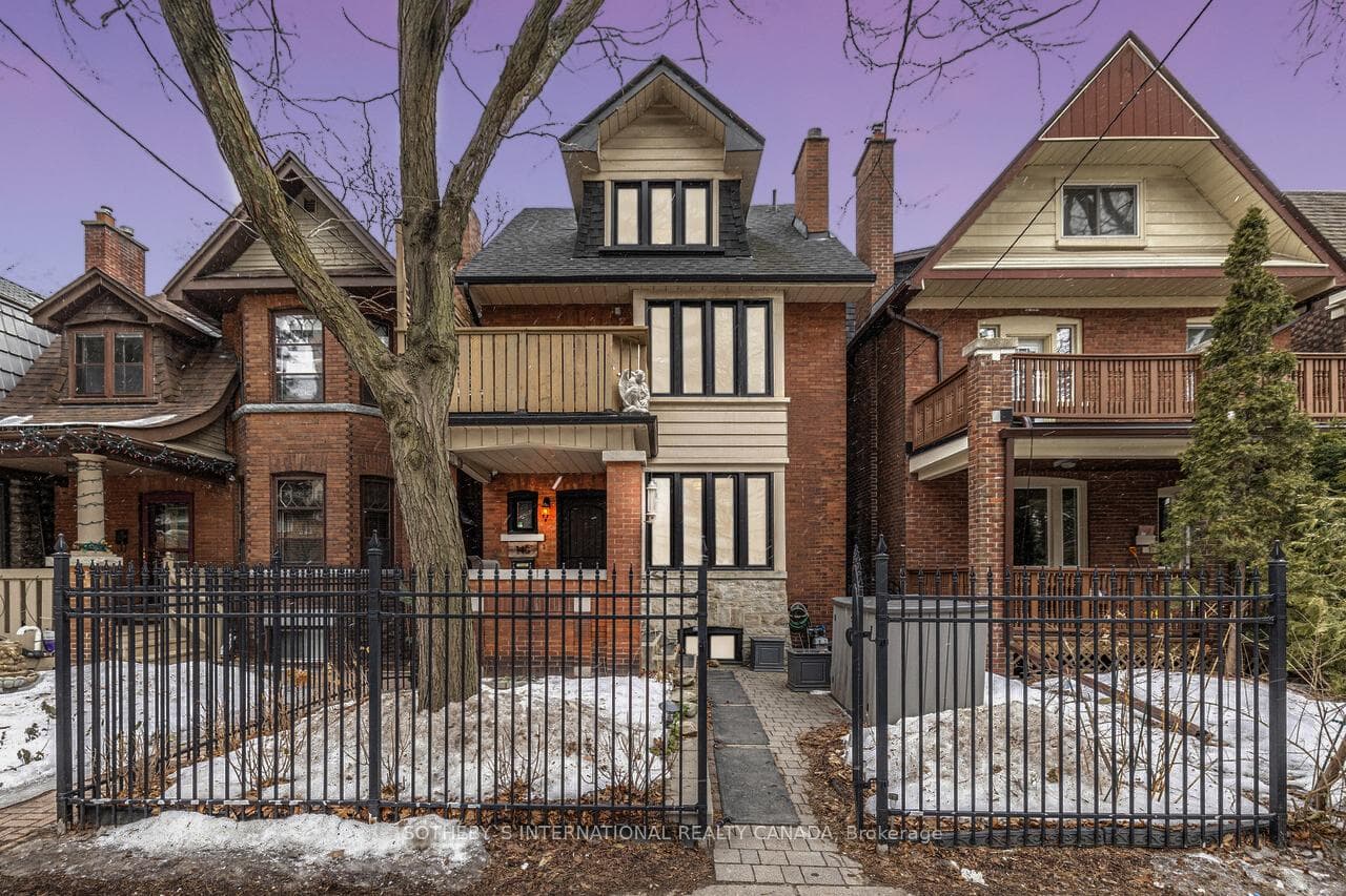 140 Quebec Avenue photo 46