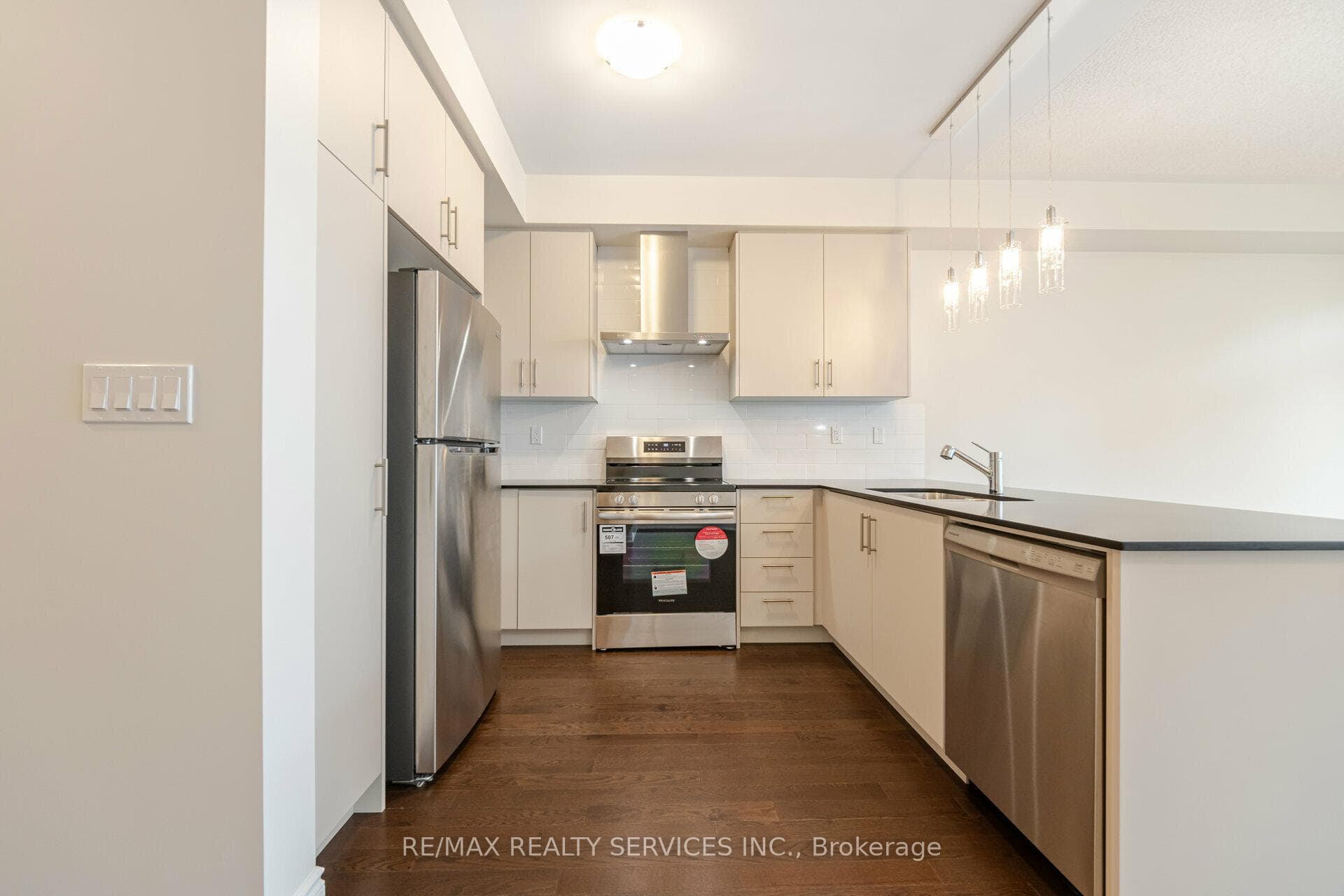 29 Bermondsey Way photo 13