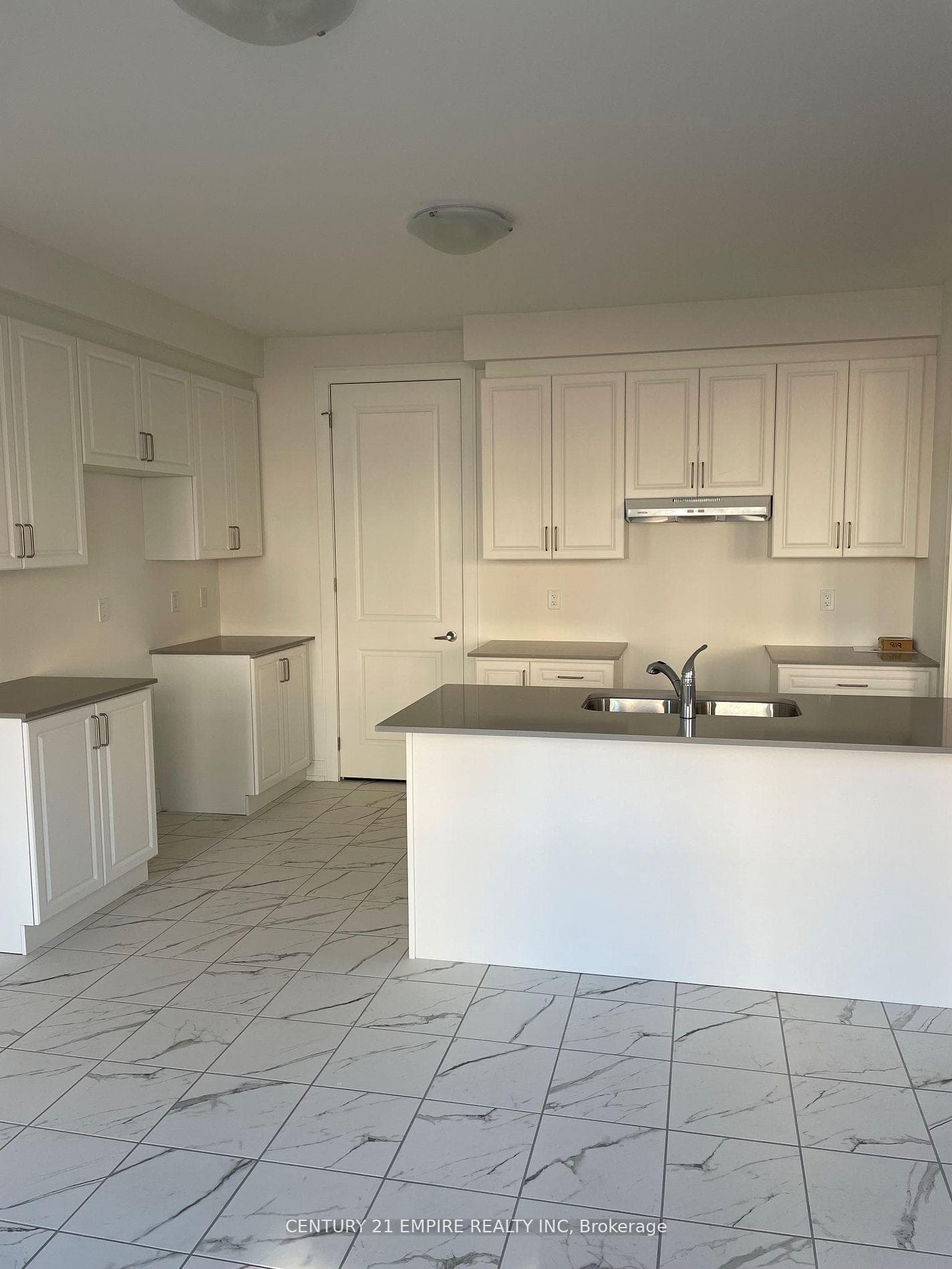 101 Henshaw Drive photo 7