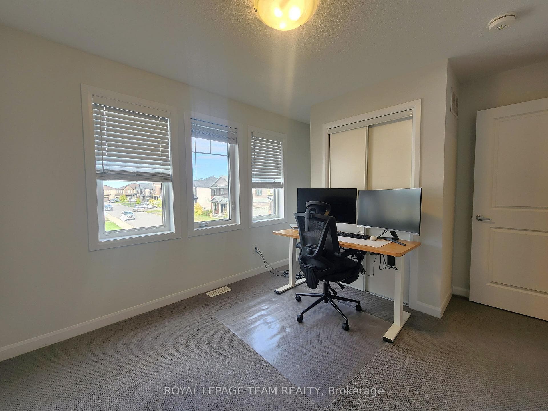 590 Paine Avenue photo 8