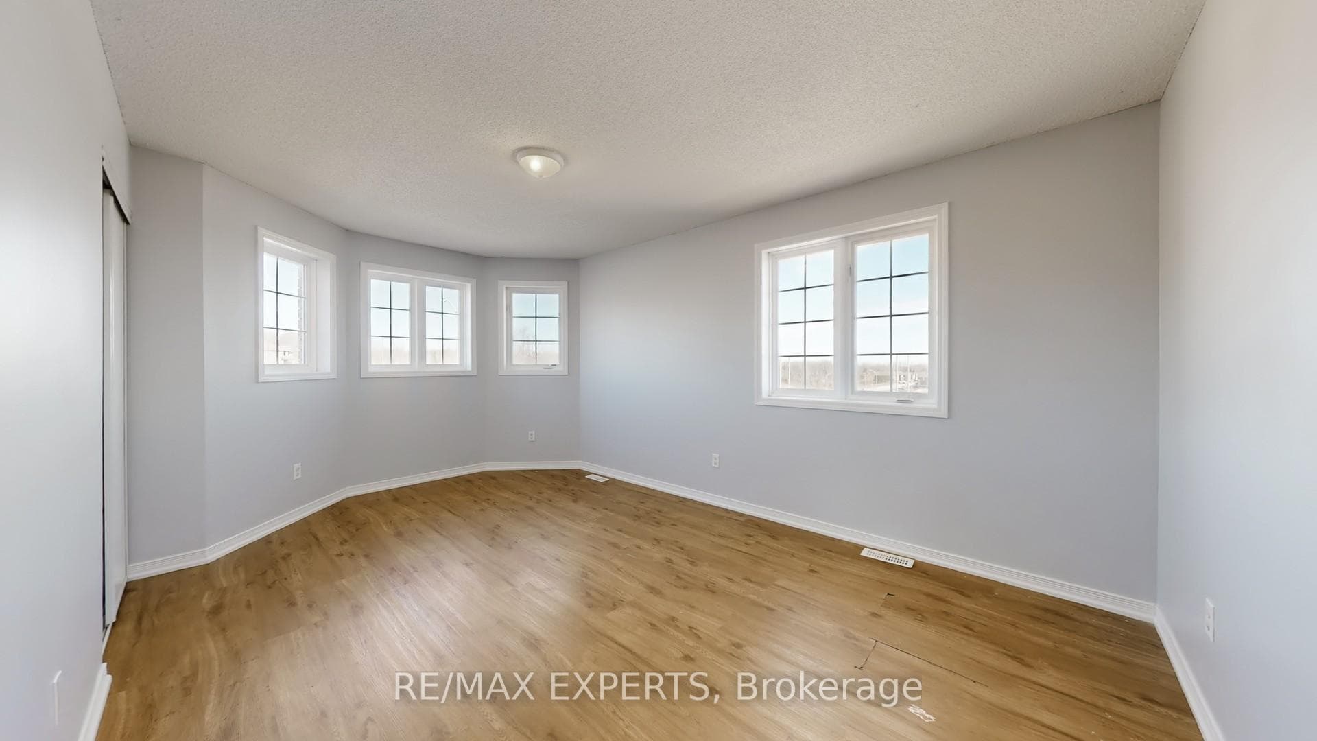 1373 Benson Street photo 29