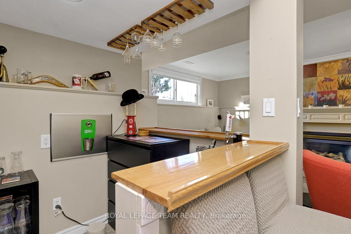 704 Maley Street photo 41