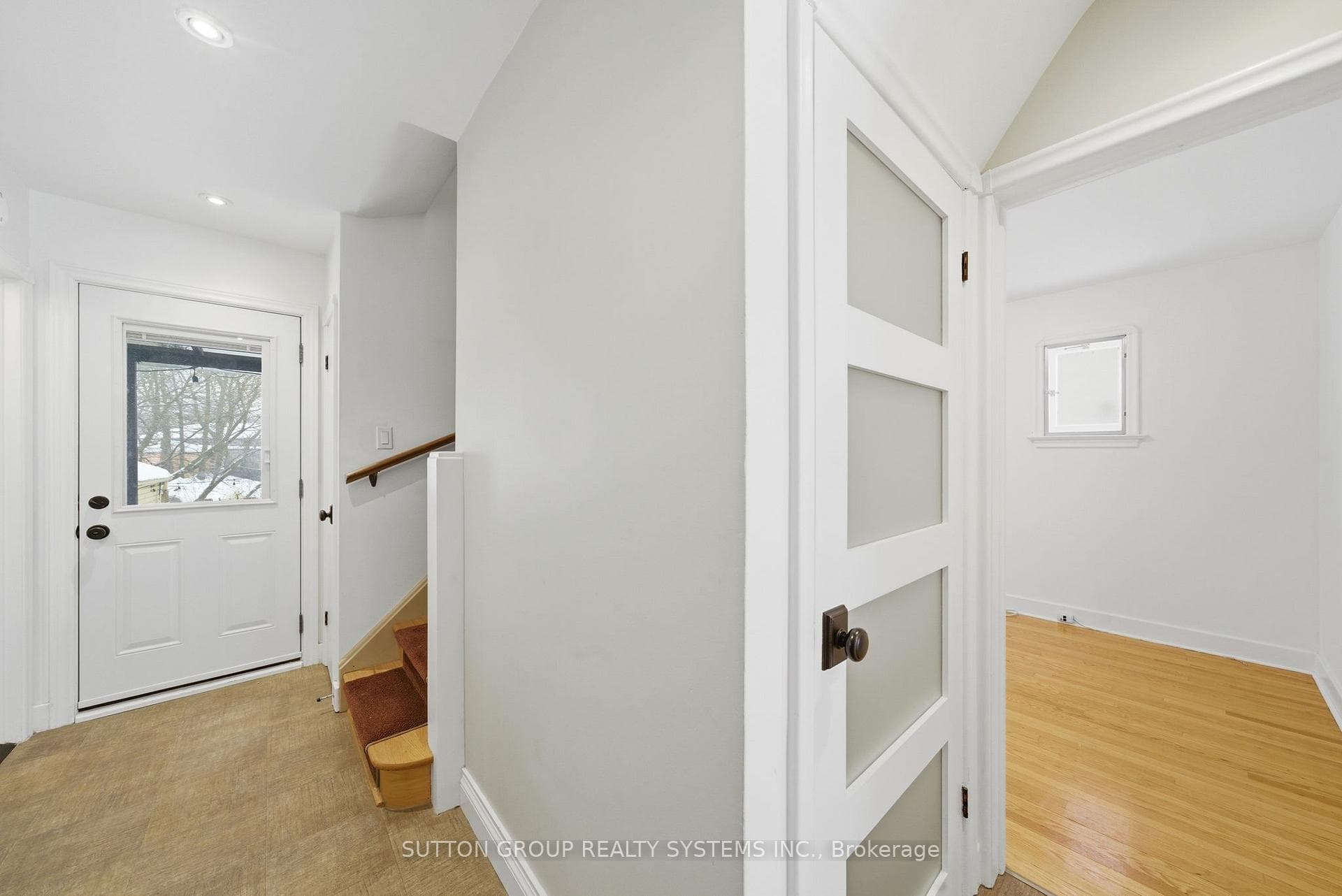 10 Willowhurst Crescent photo 14