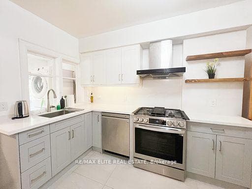 Upper 299 Robina Avenue photo 3