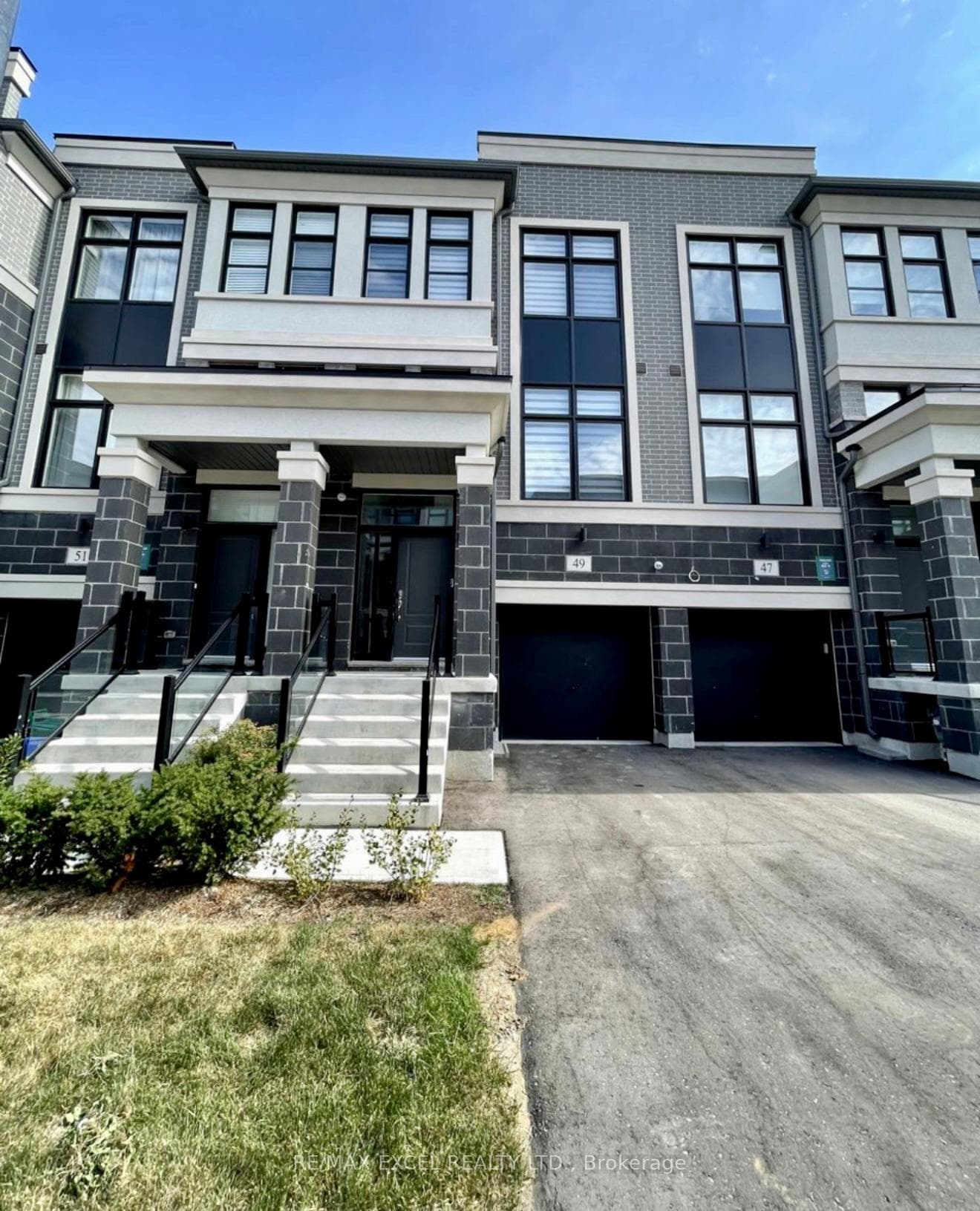 49 Armillo Place photo 1