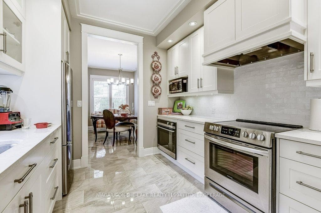 15 Meritage Lane Unit 8 photo 9