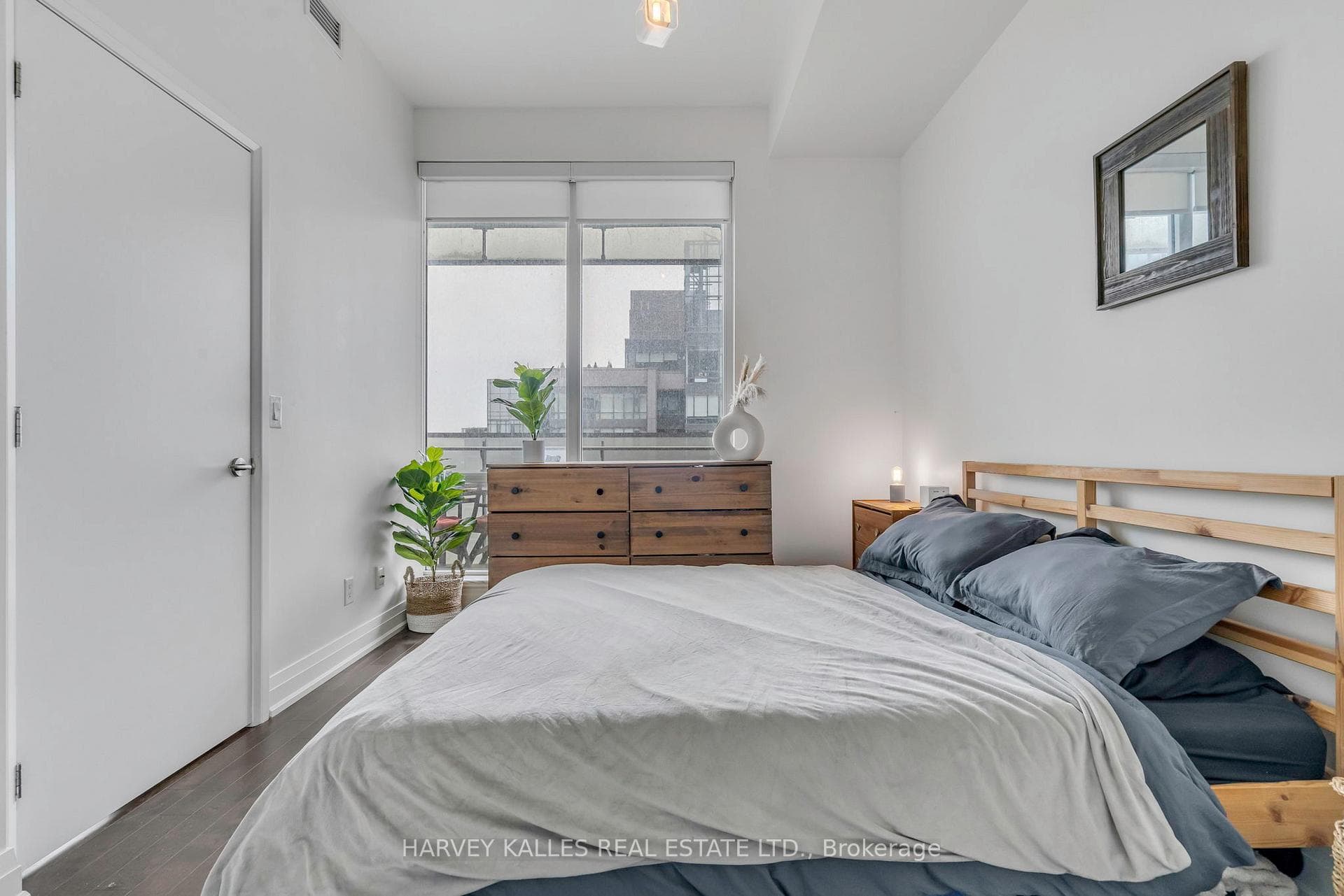 80 John Street Unit 4205 photo 12