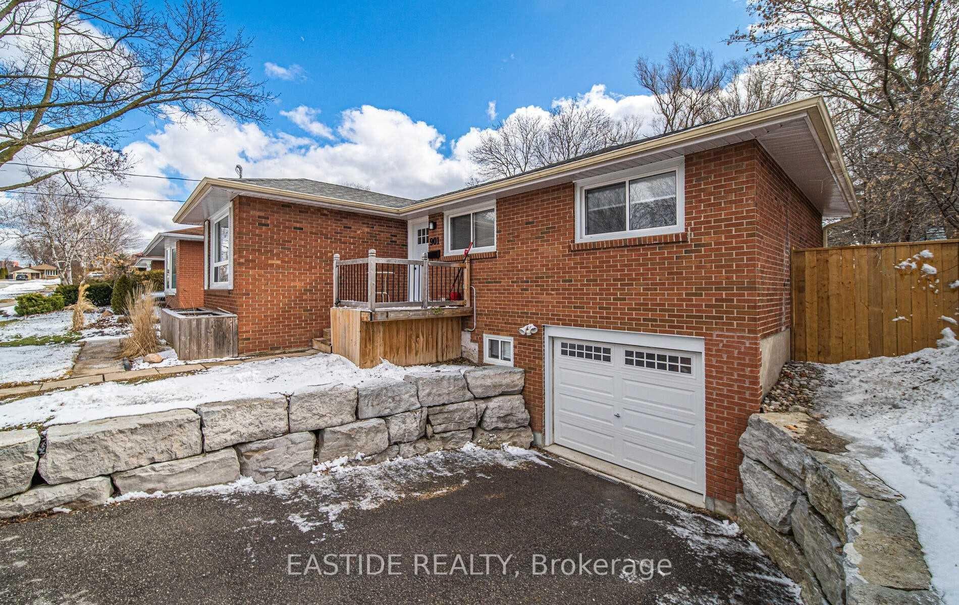 901 Lilac Terrace photo 1