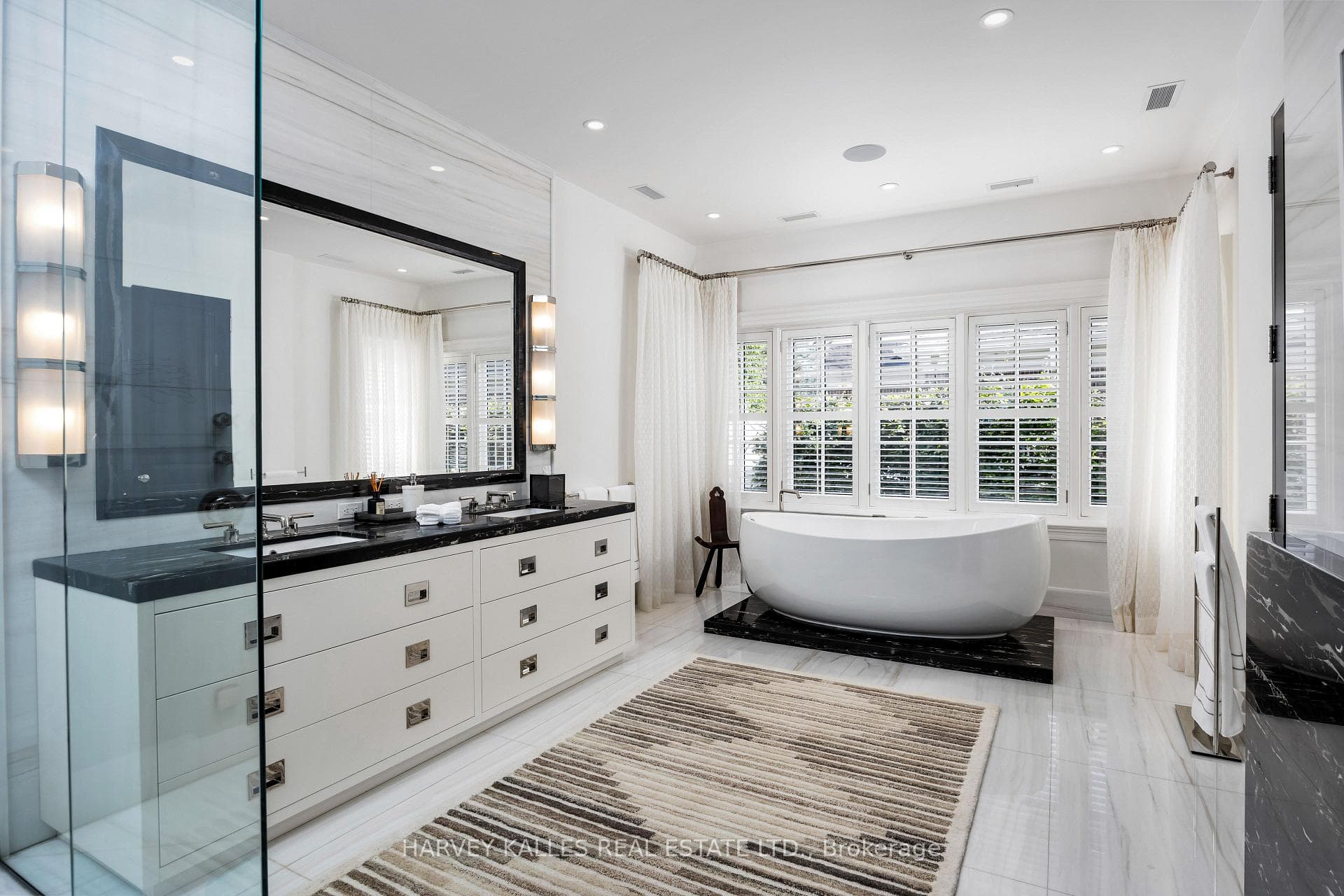 297 Russell Hill Road photo 27