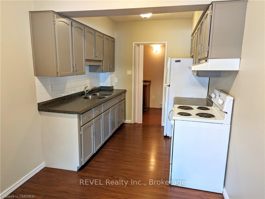 11 COURT Street Unit 11 photo 3