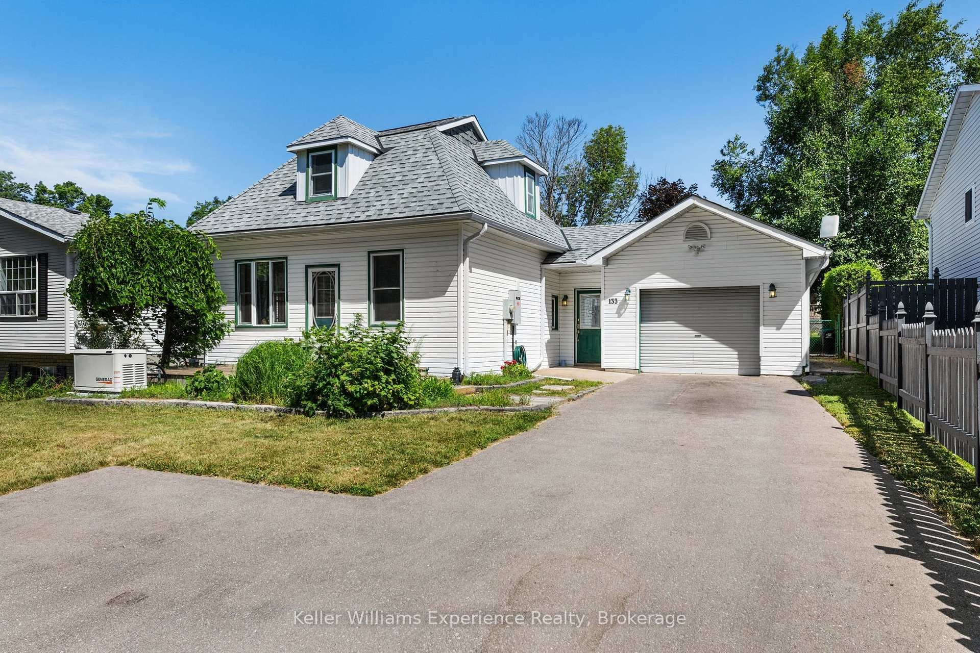 133 Burke Street photo 2