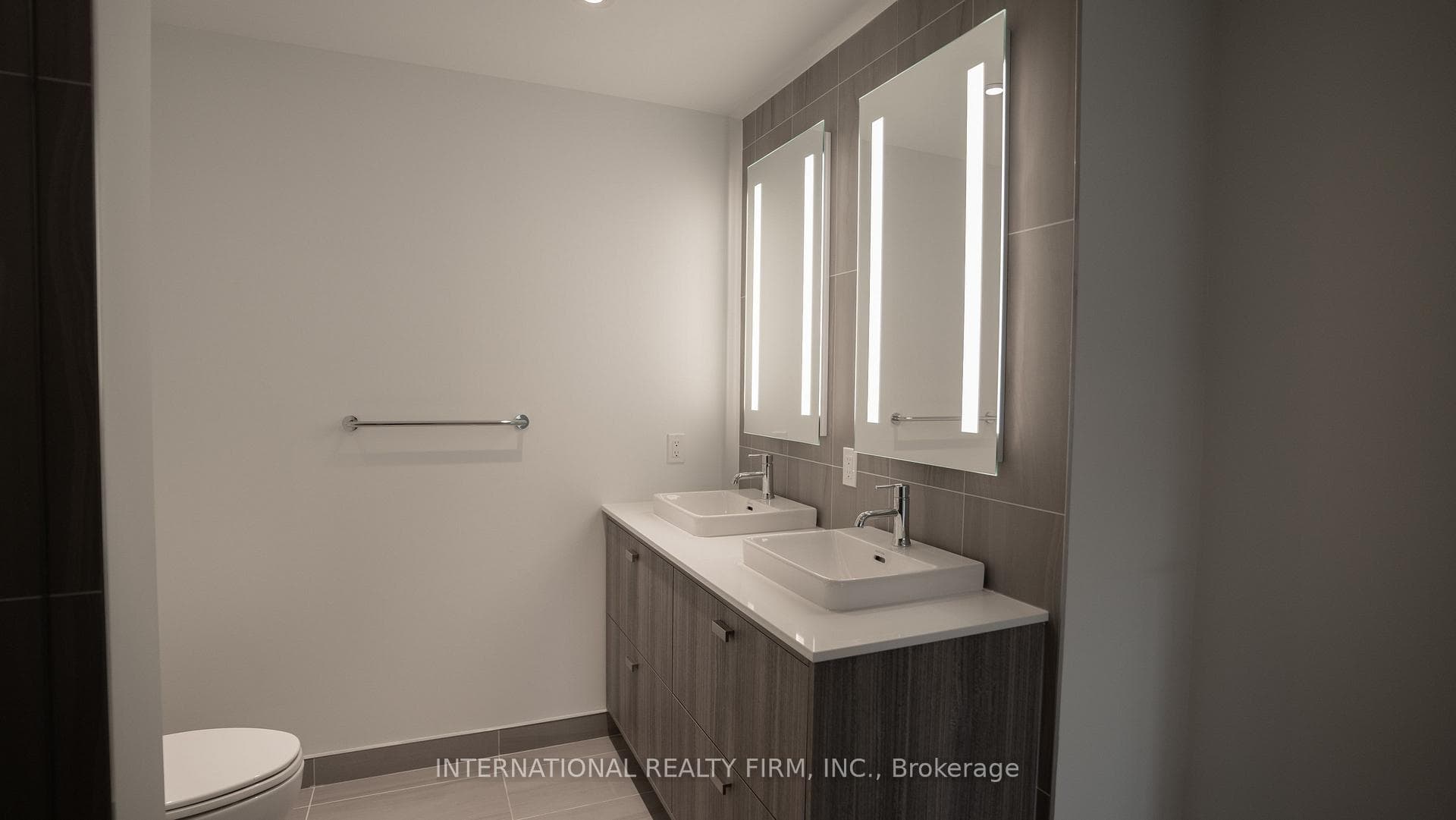 480 Front Street Unit 1703 photo 13