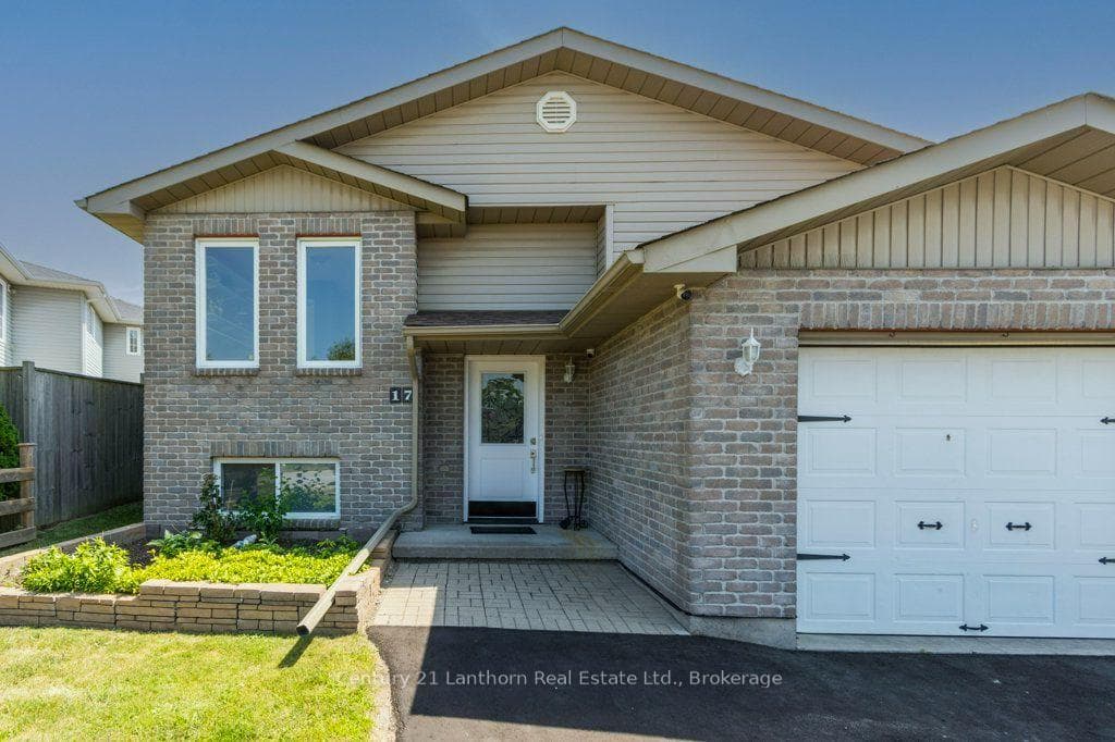 17 Mayhew Drive photo 2