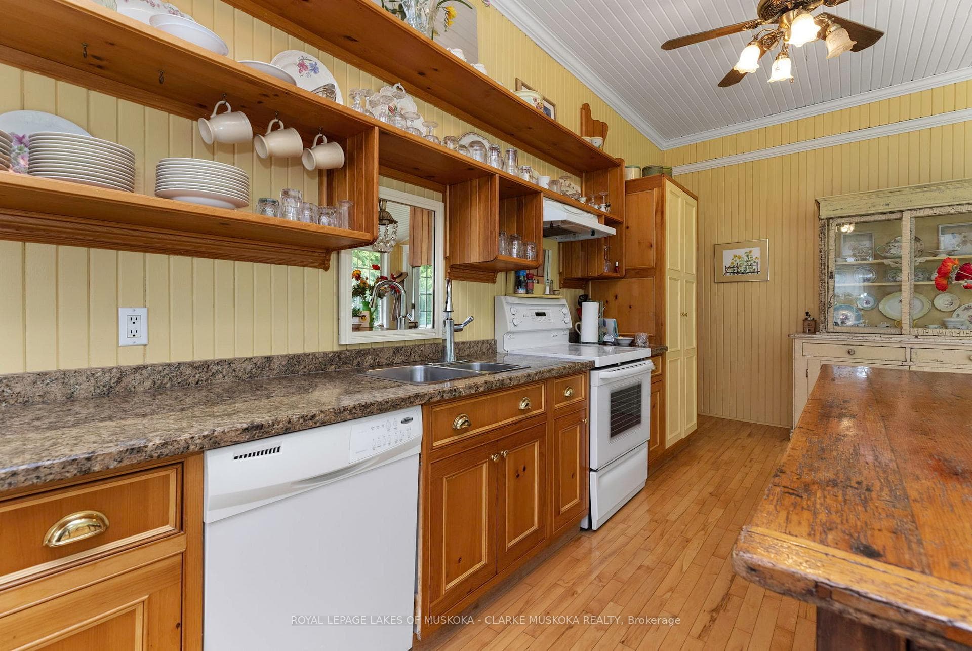 1016 Currie Street photo 15