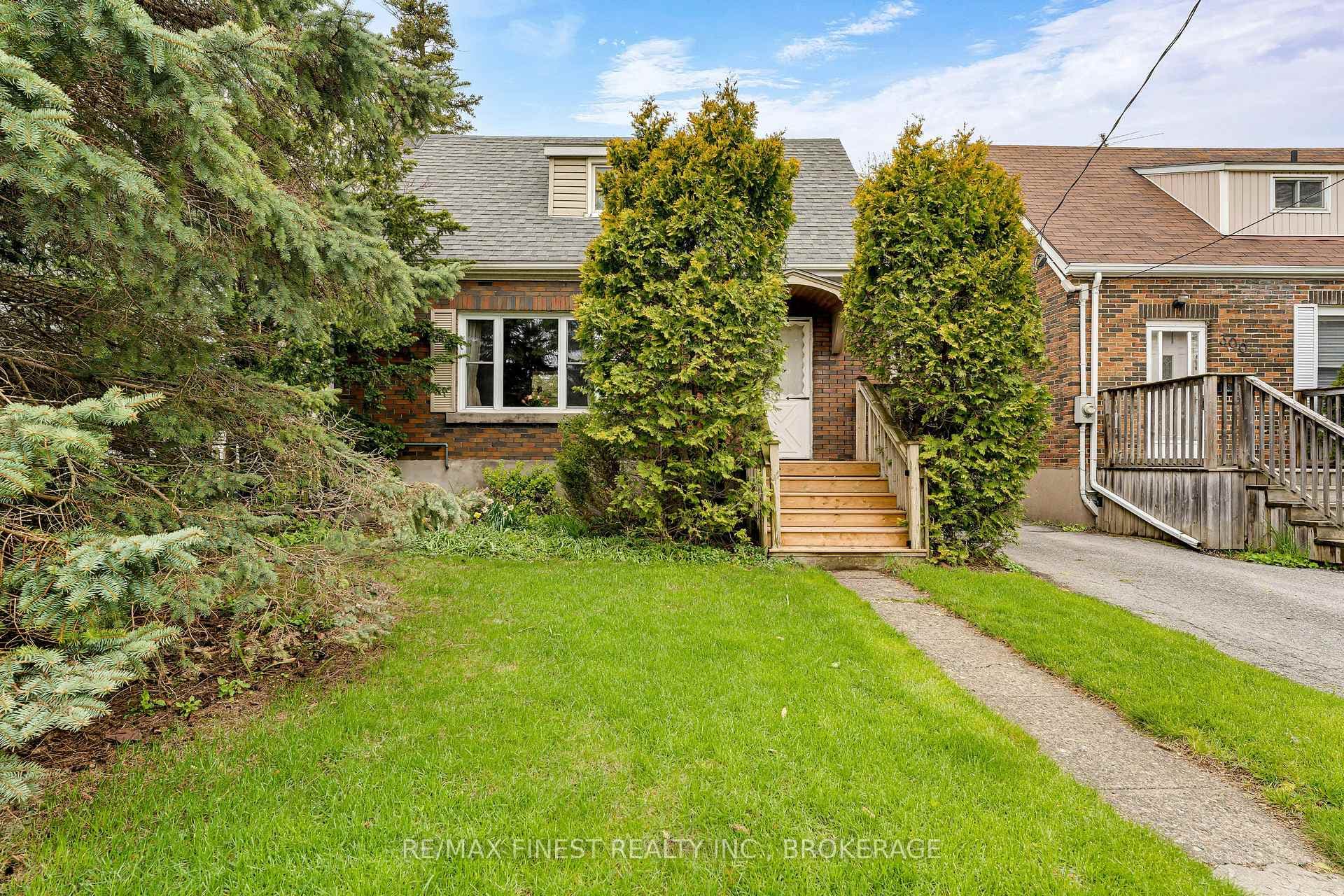 298 College Street photo 1