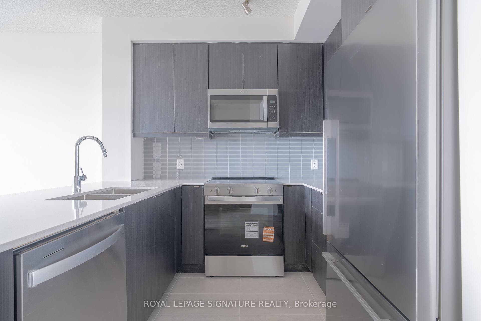 3260 Sheppard Avenue Unit 2303 photo 3