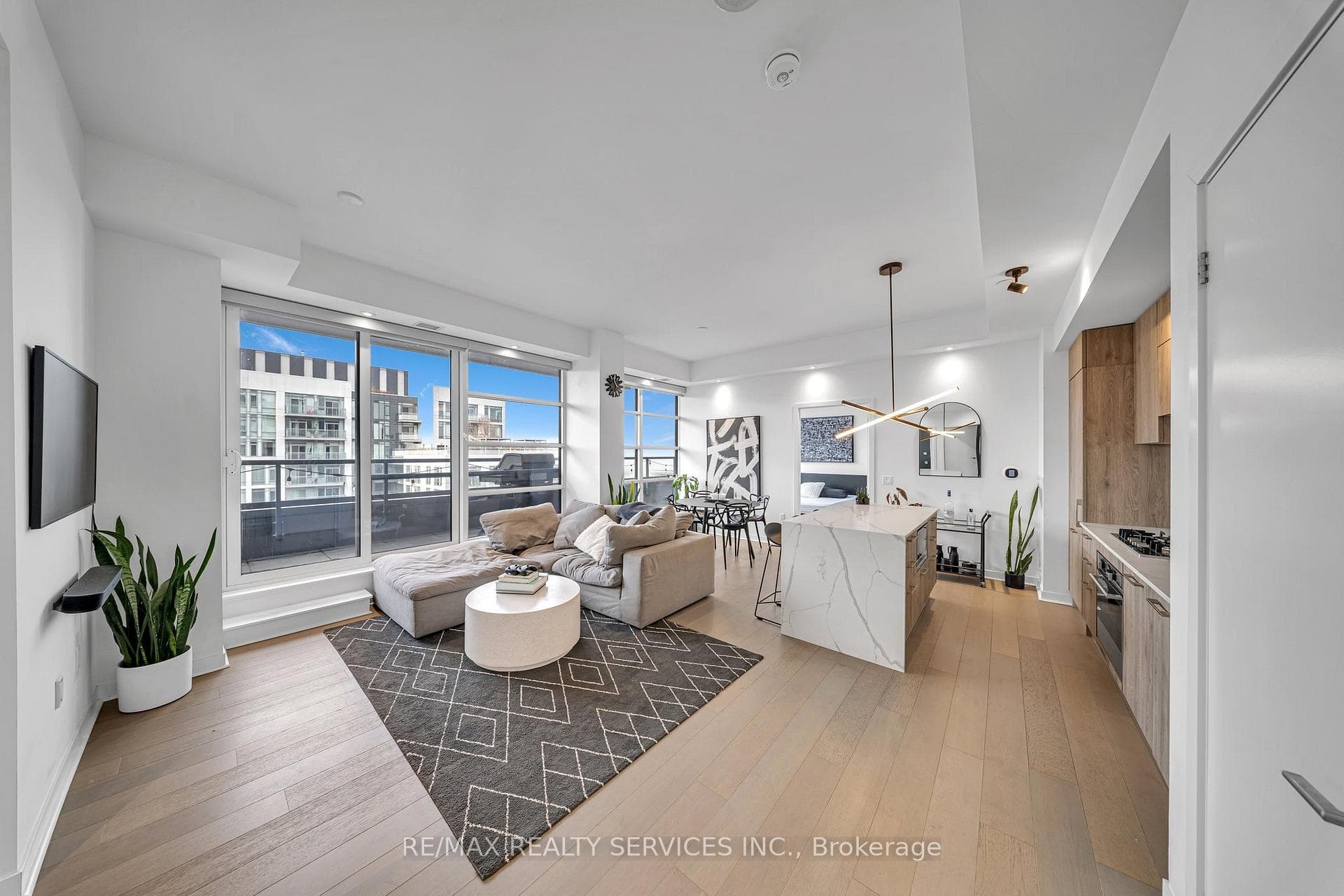 501 Adelaide Street Unit 1404 photo 32
