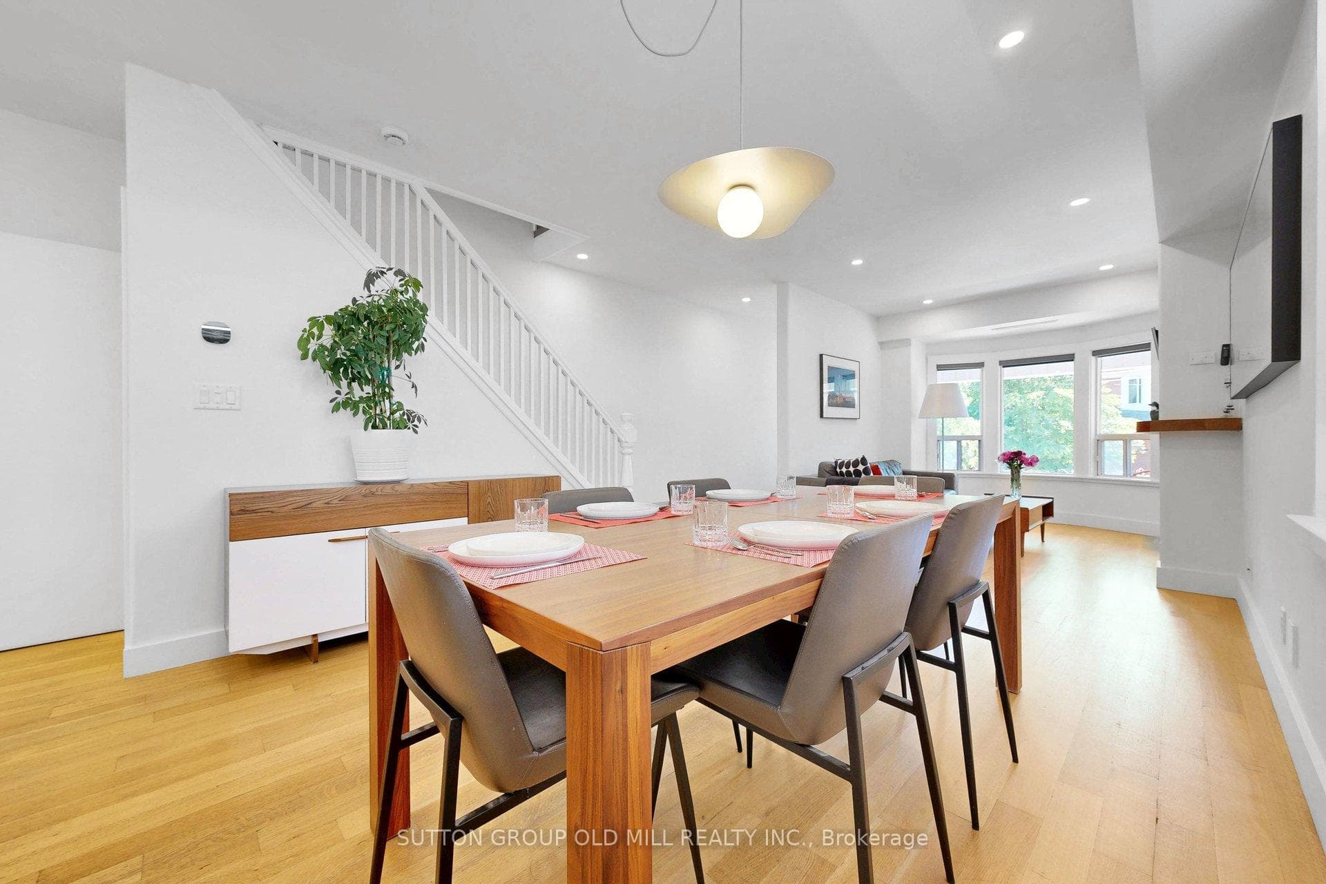 90 Fermanagh Avenue photo 16