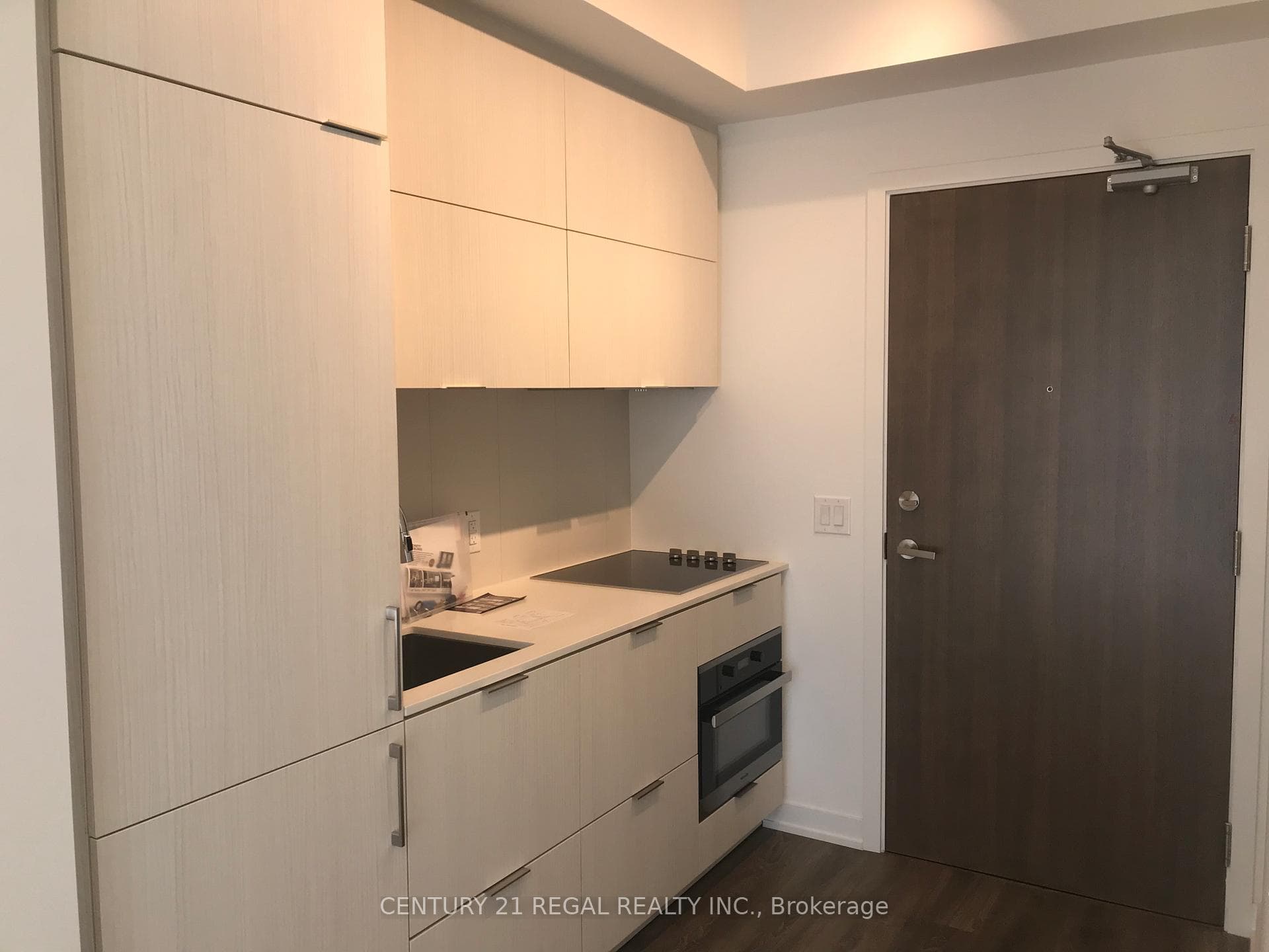 20 Richardson Street Unit 609 photo 4