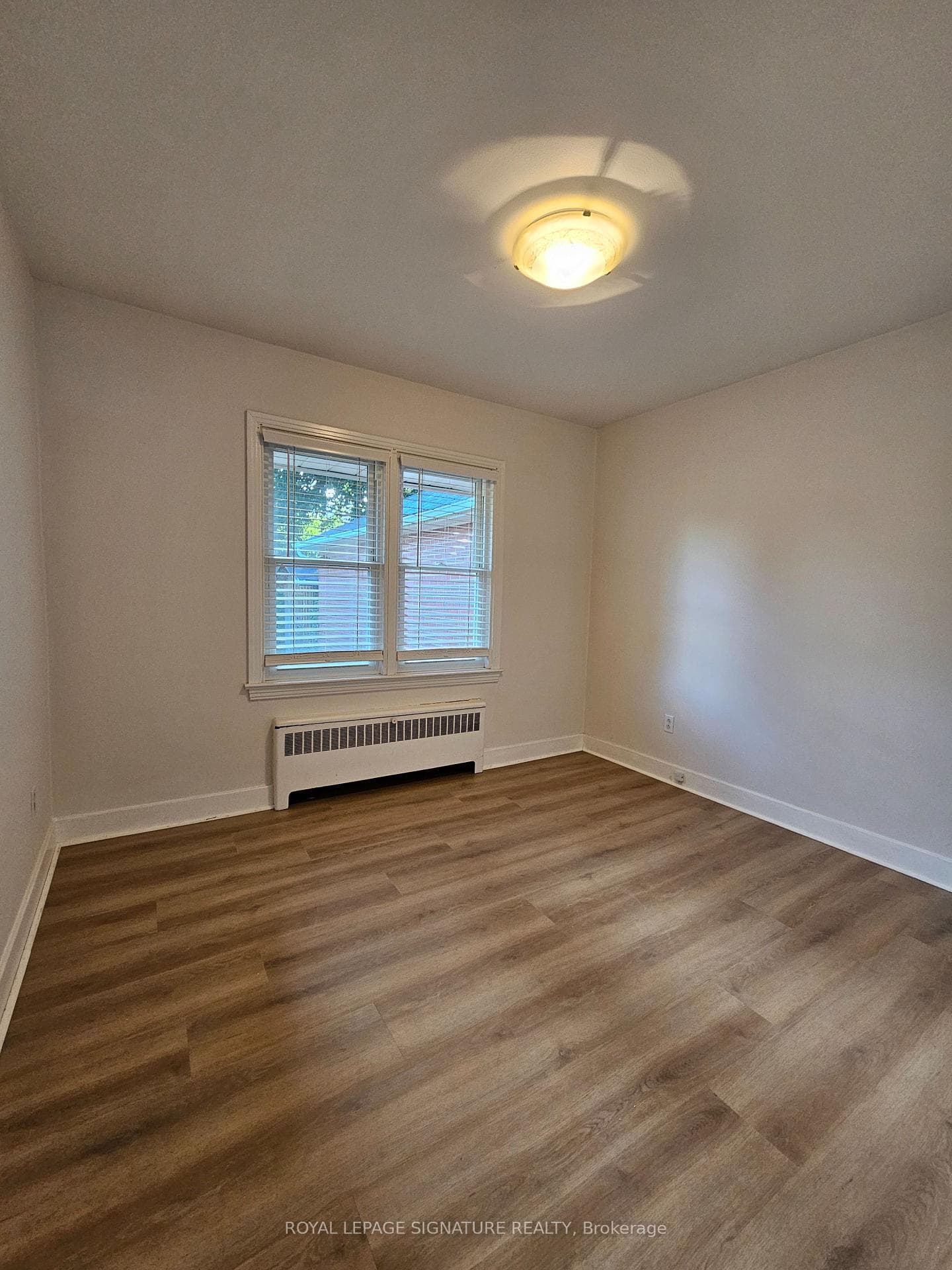 964 King Road photo 14