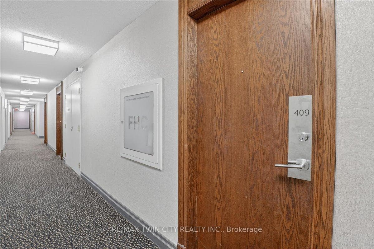 23 Oneida Crescent Unit 409 photo 7