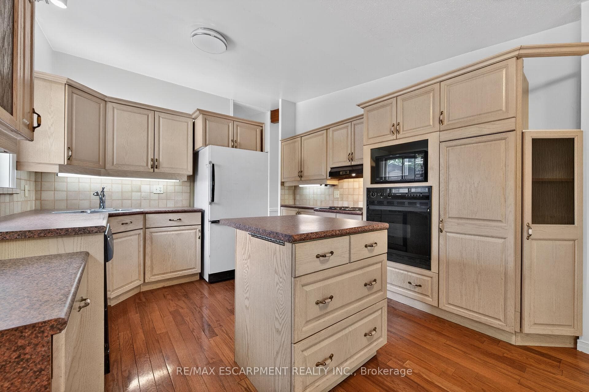 217 West 15th Street photo 14