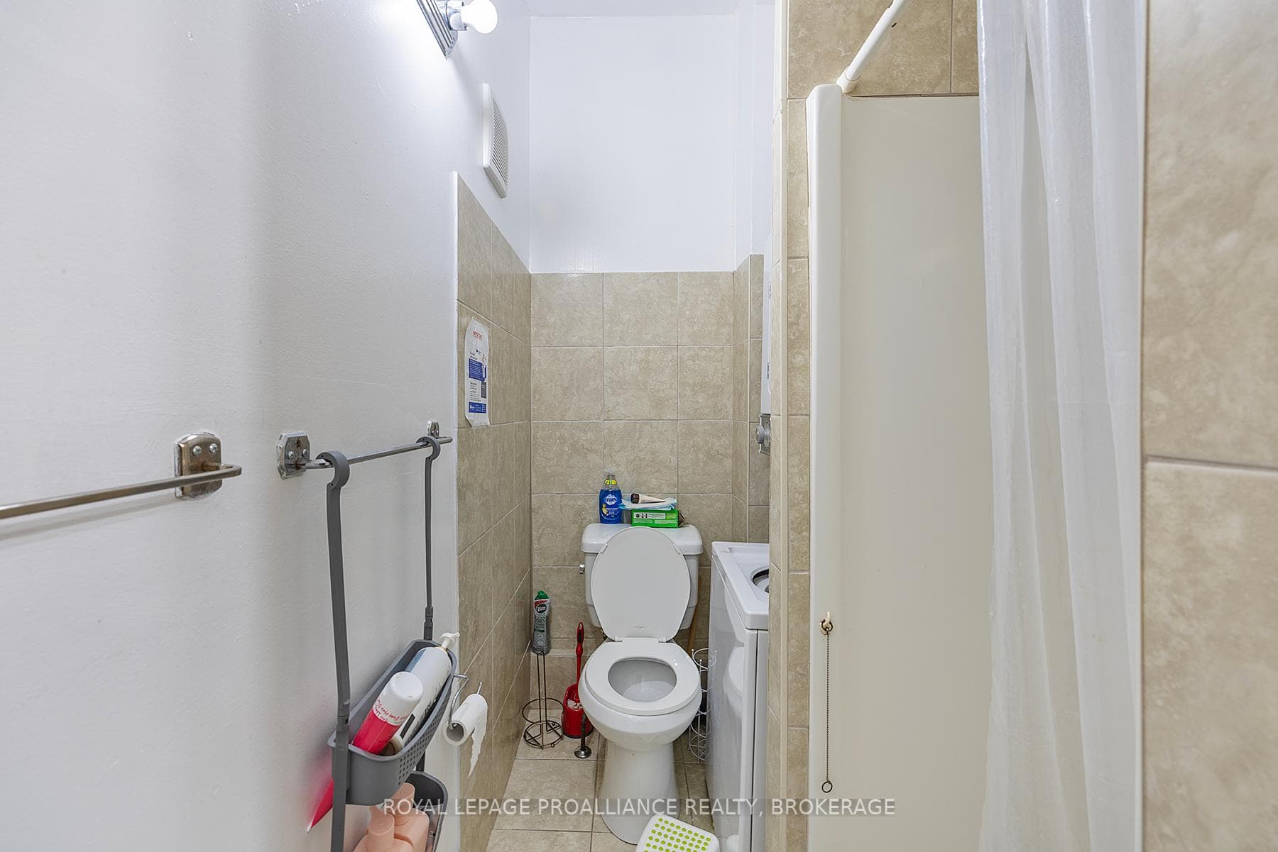 310 University Avenue photo 40
