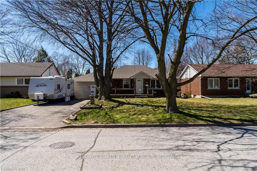 29 WOODELM Drive photo 5