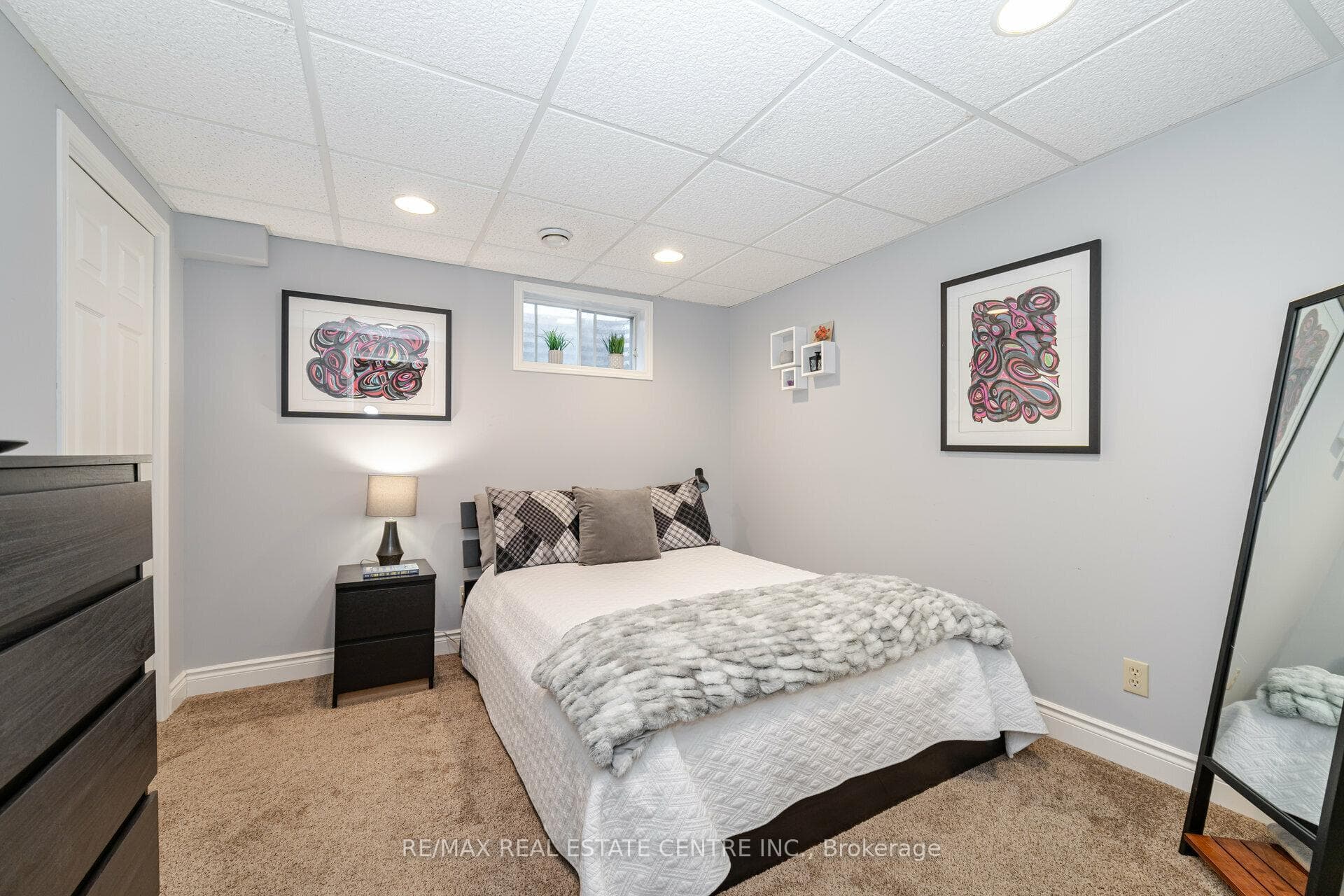 4298 Highgate Crescent photo 33