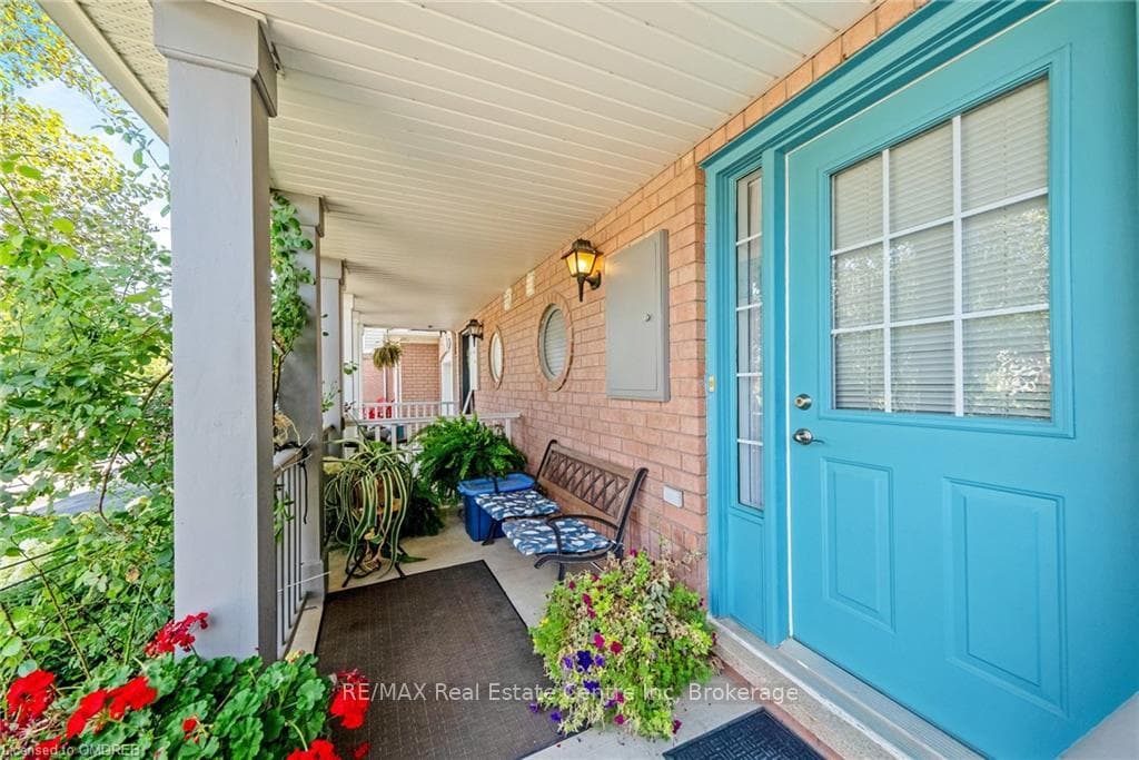873 GAZLEY Circle photo 4