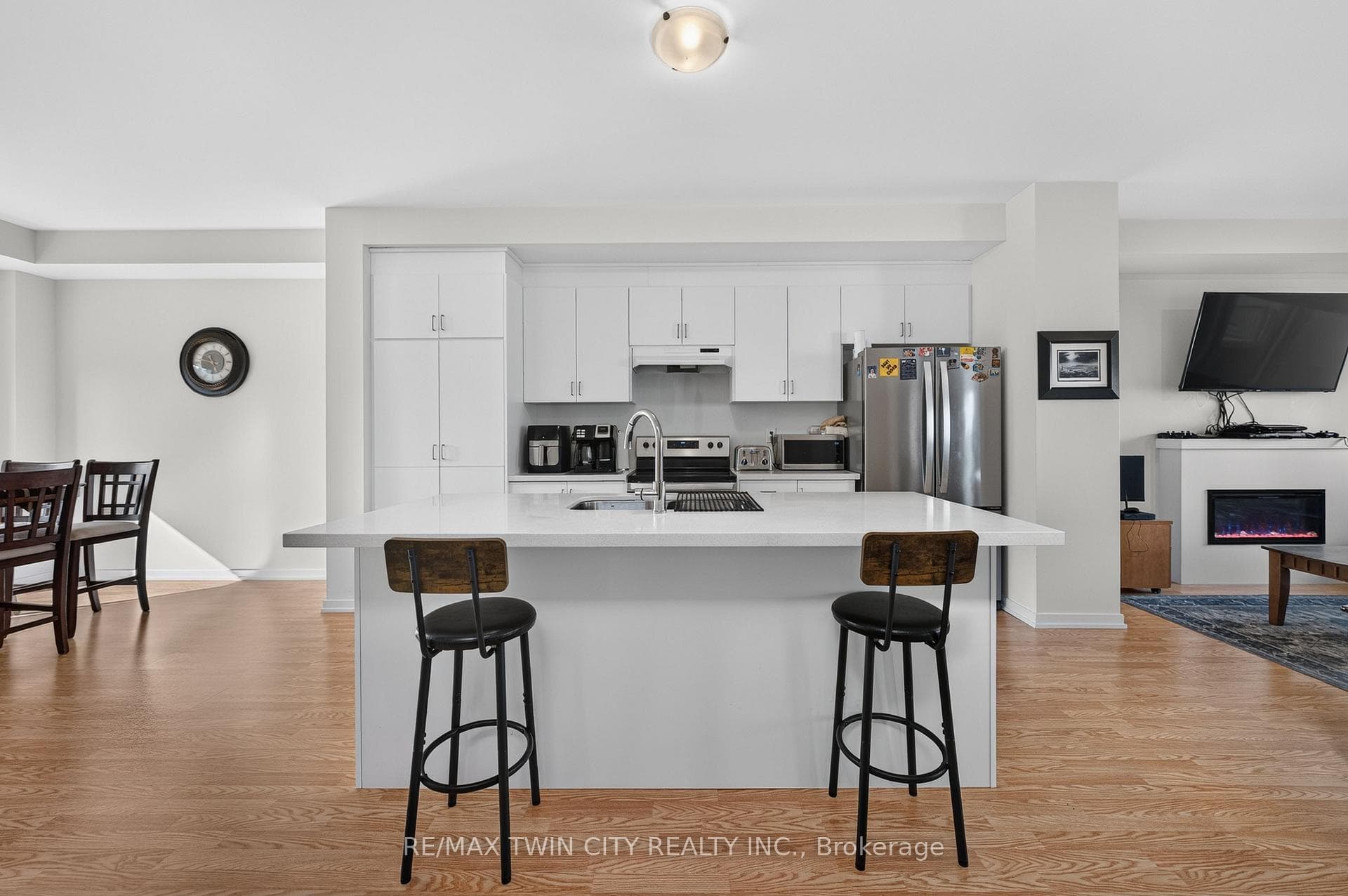 49 Lambert Lane photo 9