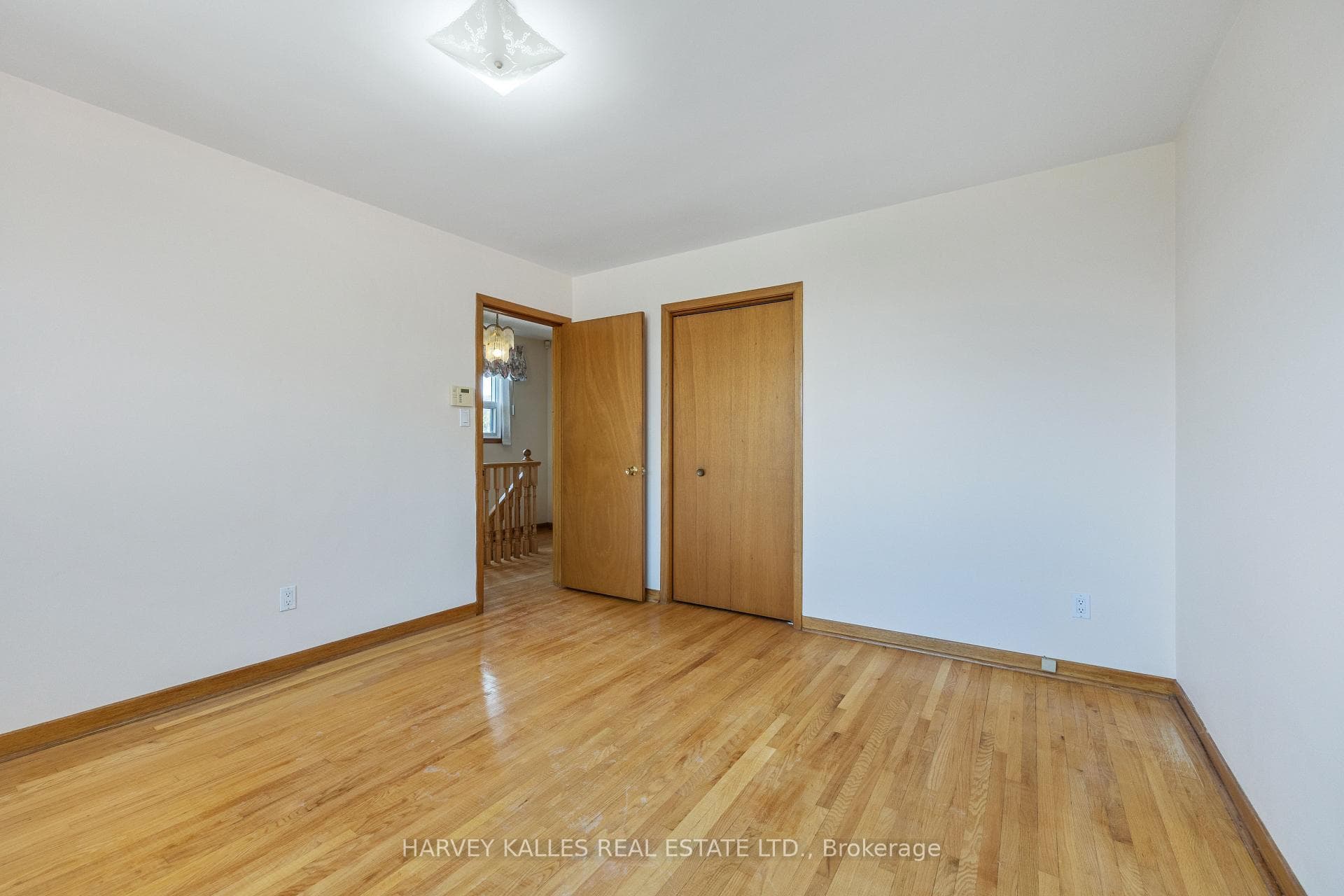 696 Winona Drive photo 24
