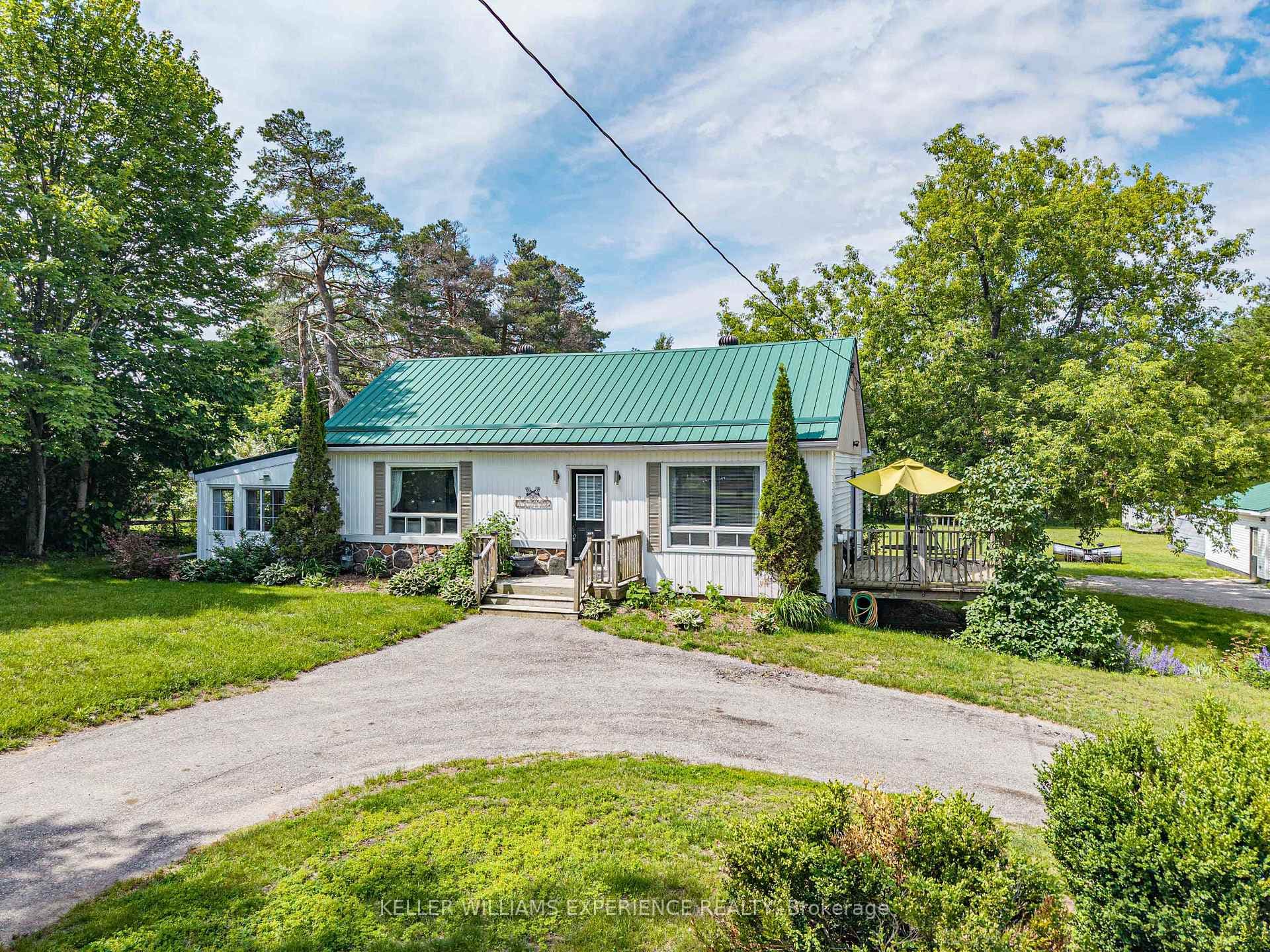 3514 PENETANGUISHENE Road photo 2