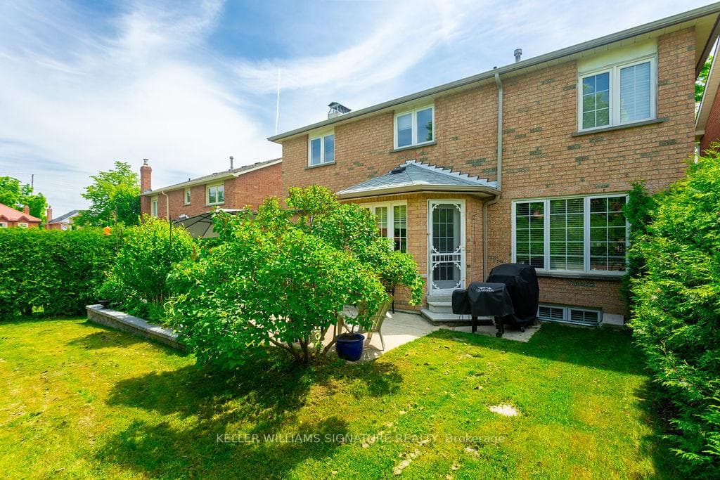 1531 Stancombe Crescent photo 36