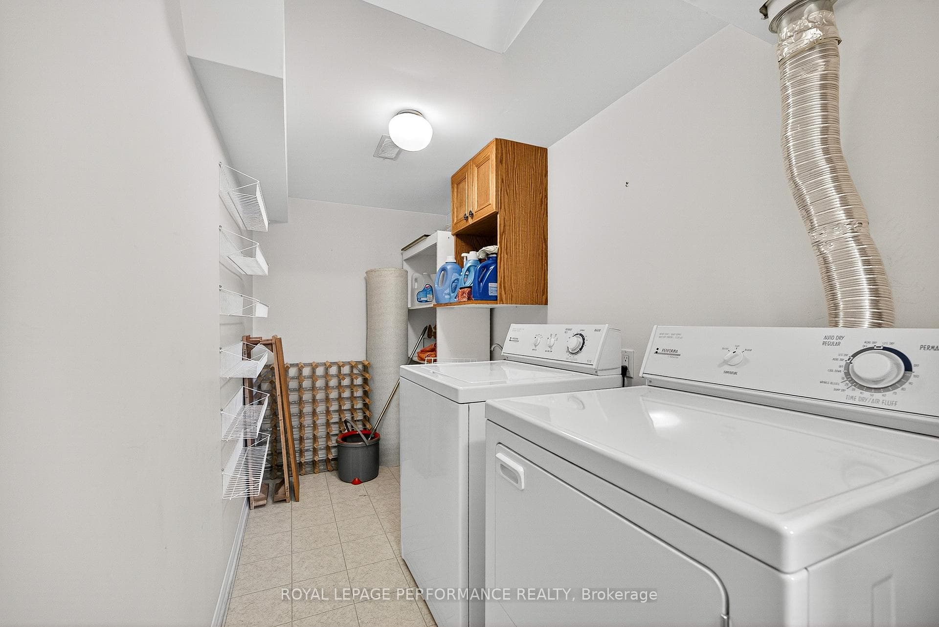 59 Spencer Street photo 37