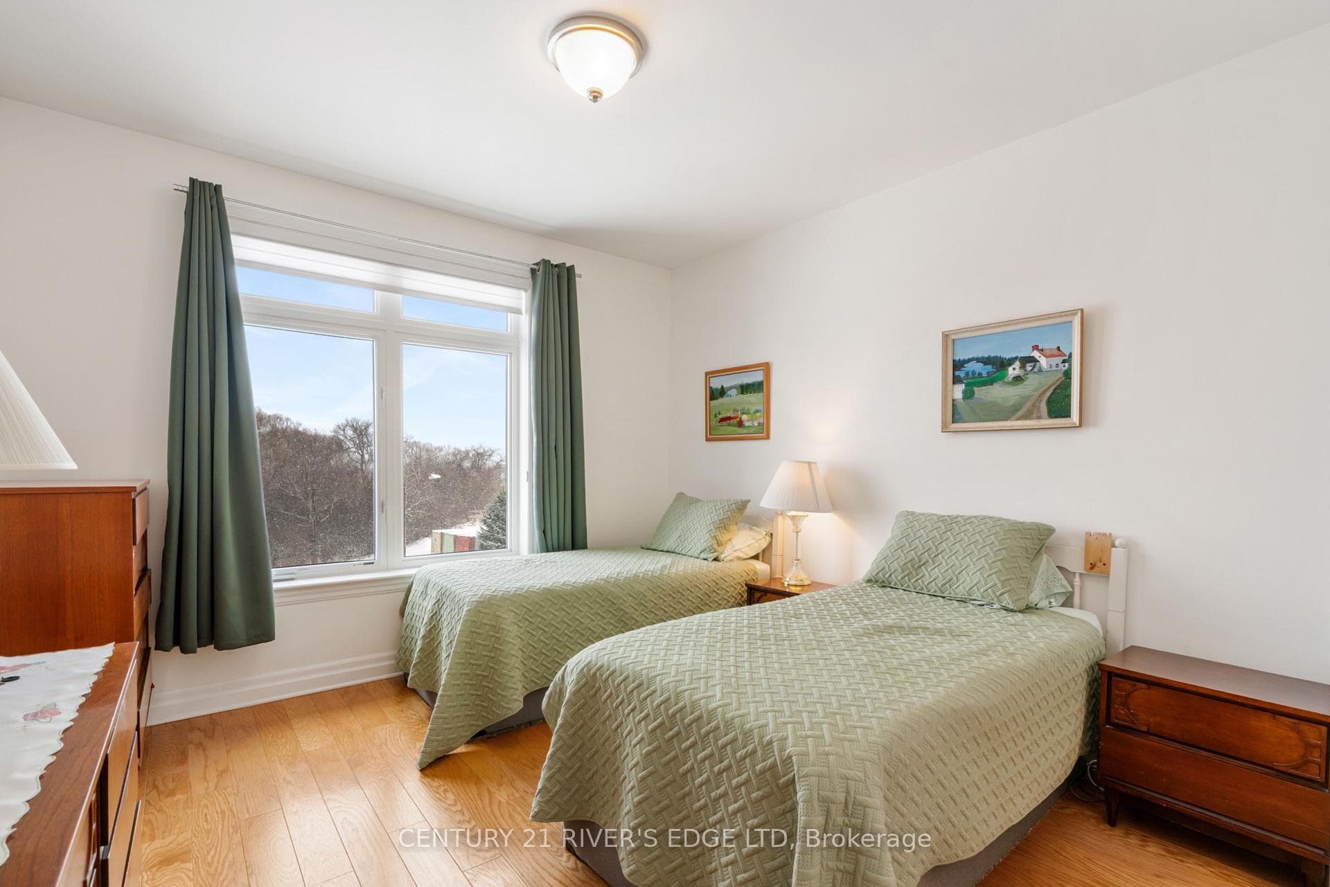 1109 Millwood Avenue Unit 302 photo 20