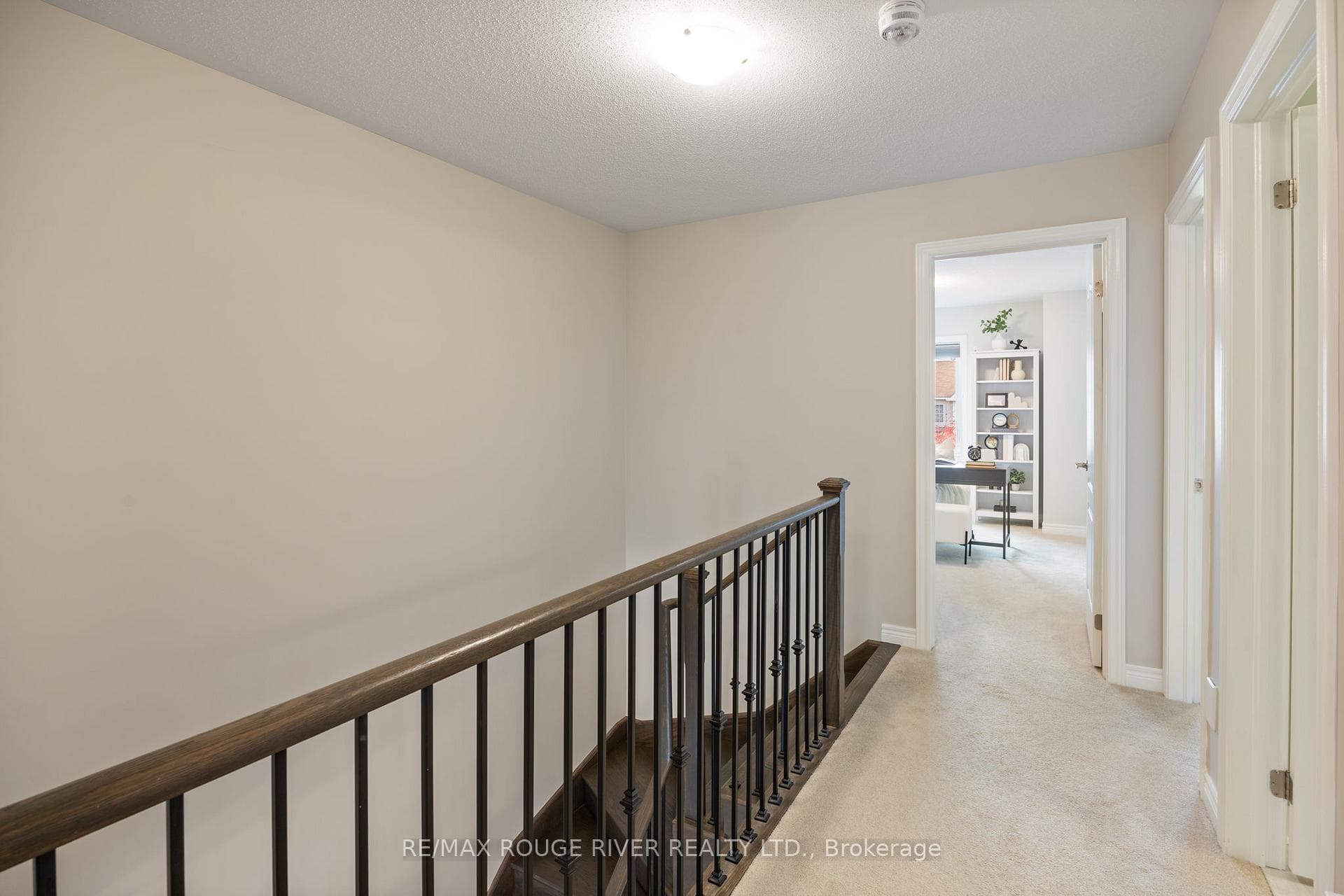 139 Cathedral Drive photo 20