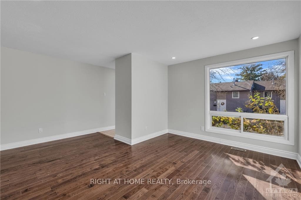 162 WOODFIELD Drive photo 6