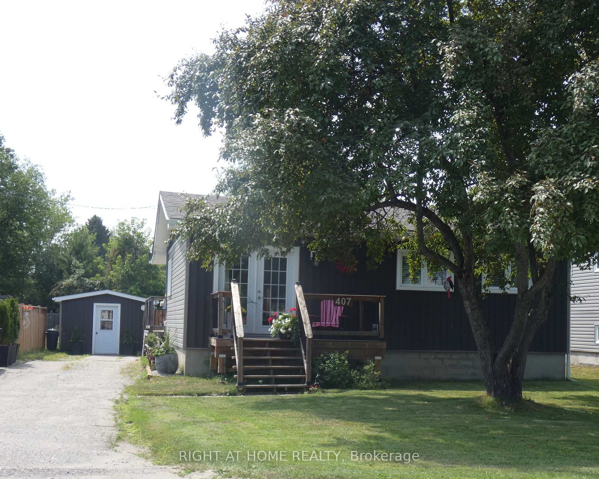 407 KING Street photo 20