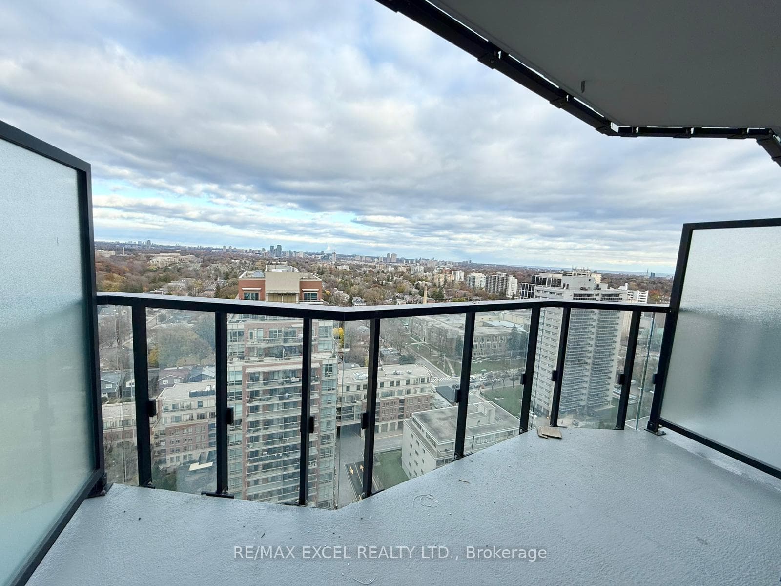 120 Broadway Avenue Unit 1903 photo 1